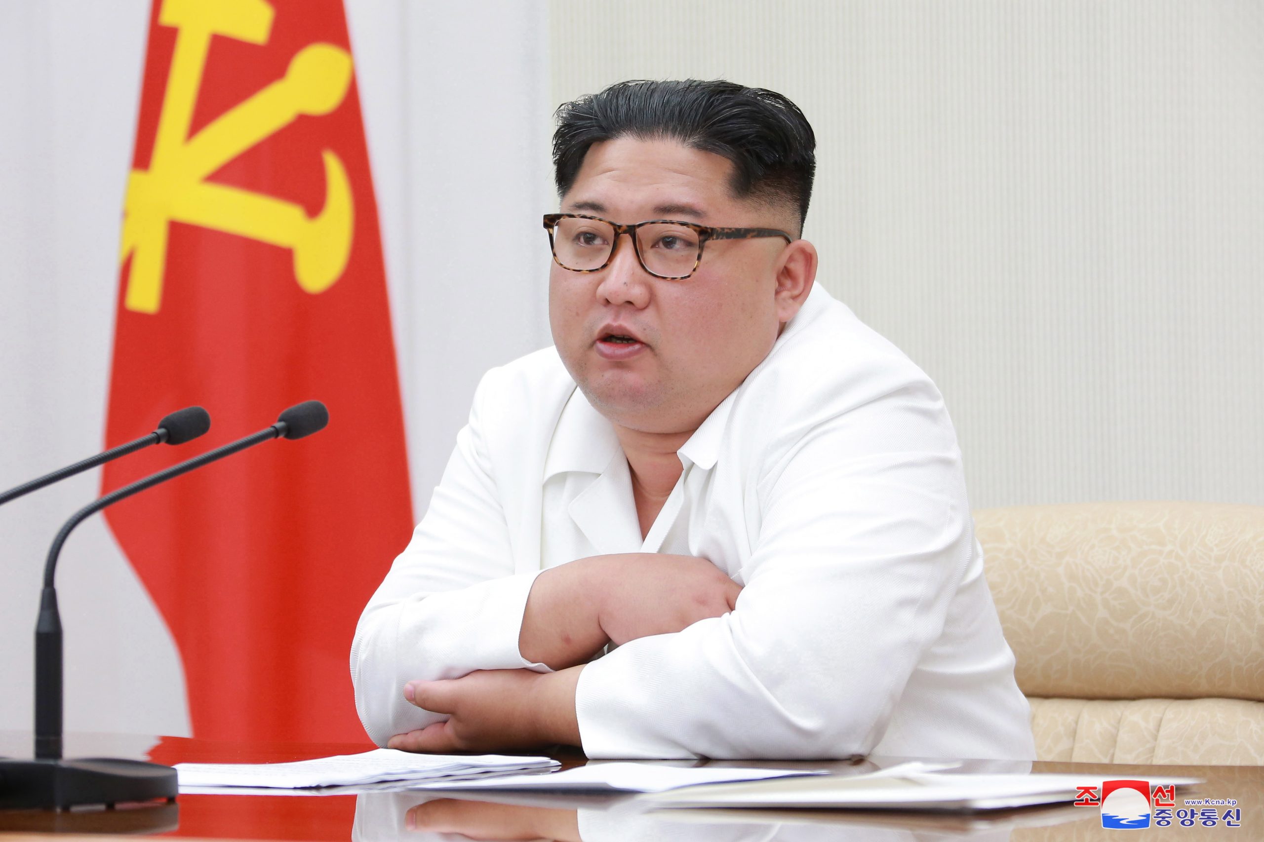 Ministro russo Sergei Lavrov reúne-se com líder norte-coreano em Pyongyang