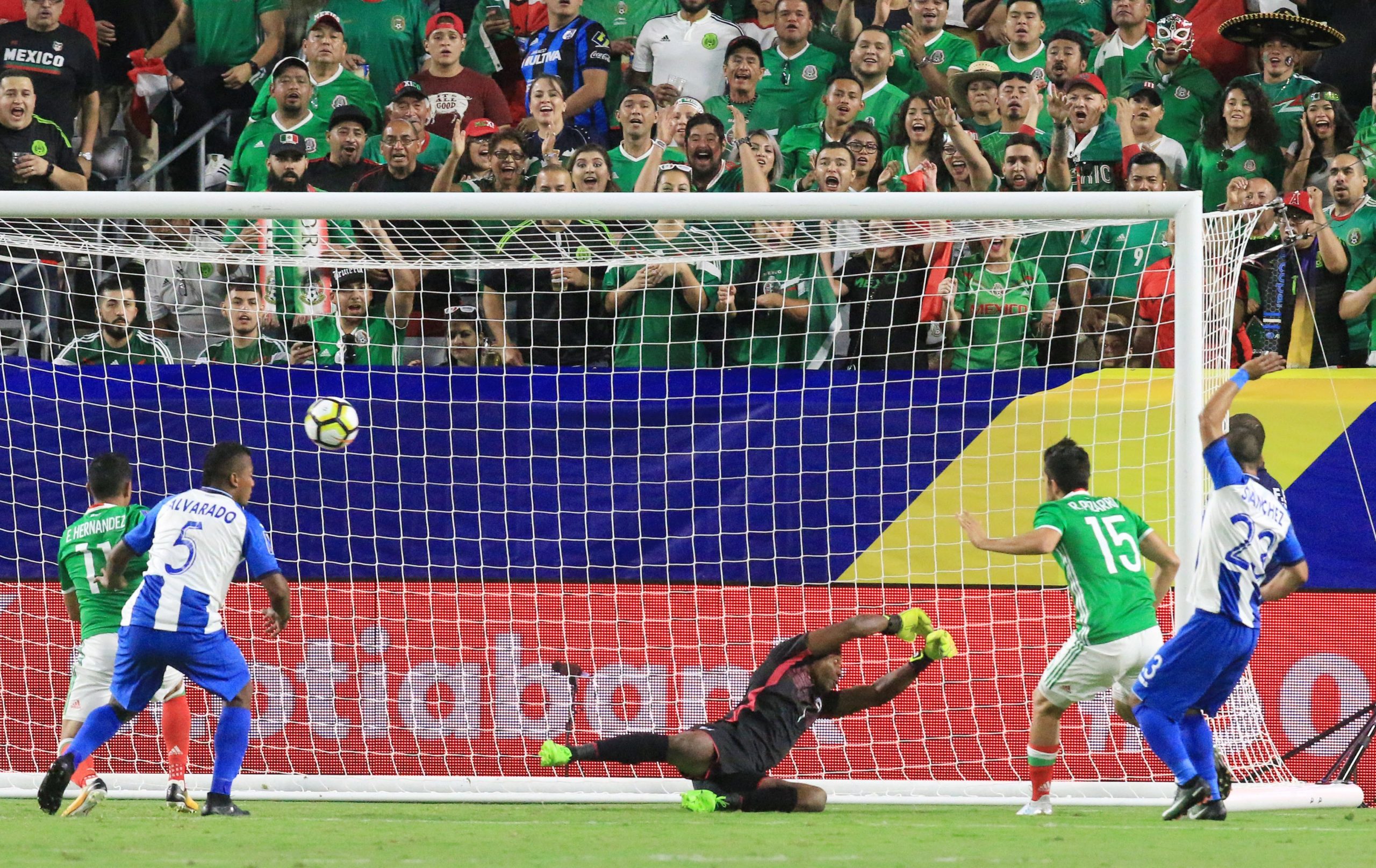 México apura-se para as ‘meias’ da Gold Cup