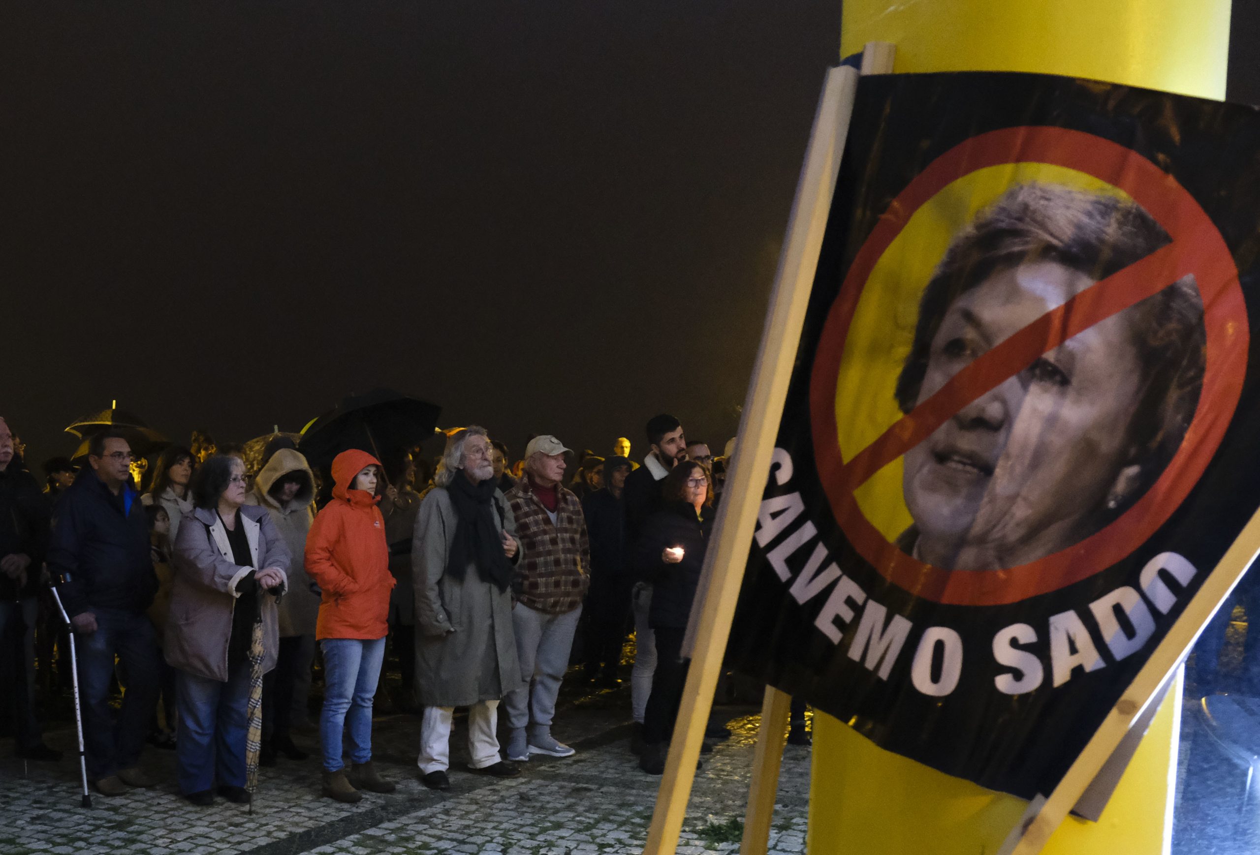 Dragagens no Sado começaram na quinta-feira à noite, confirma capitão do porto
