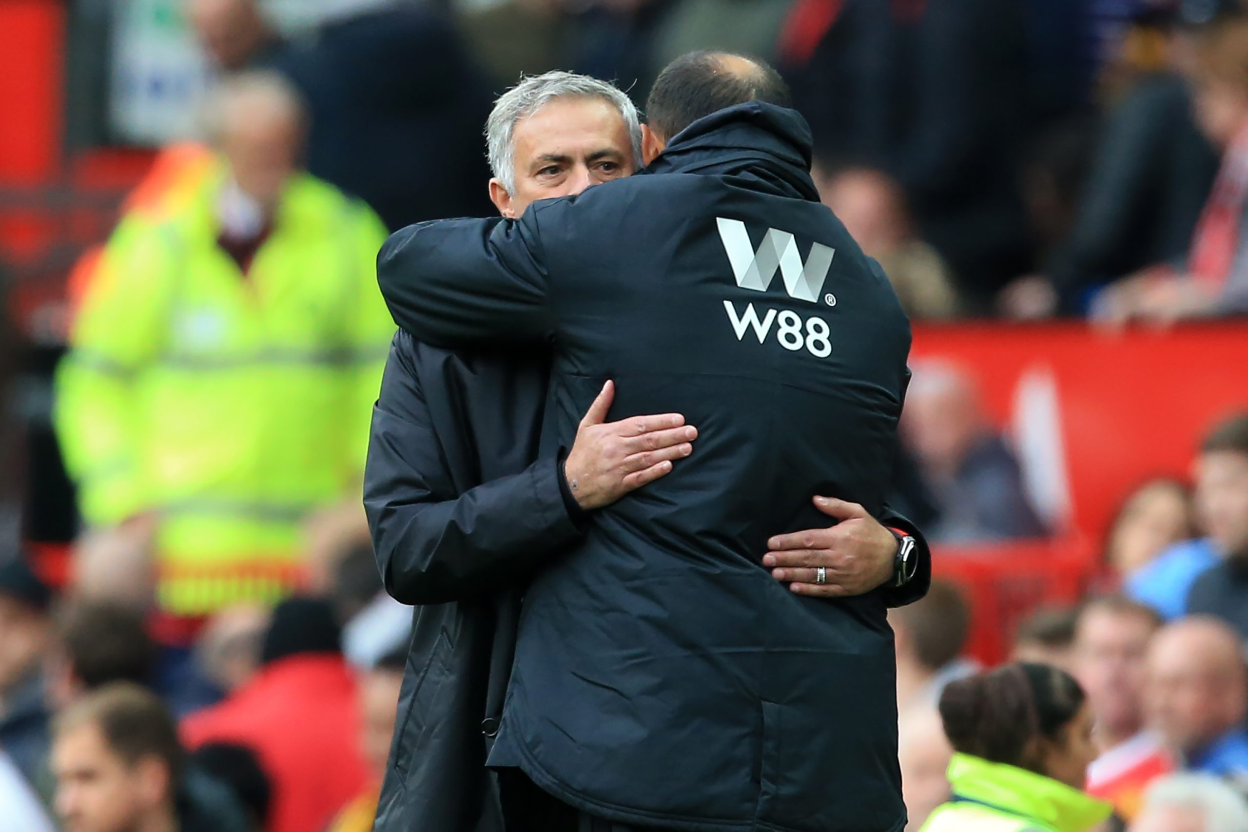 Premier League: Mourinho e Espírito Santo, dois portugueses na luta pelo sexto lugar