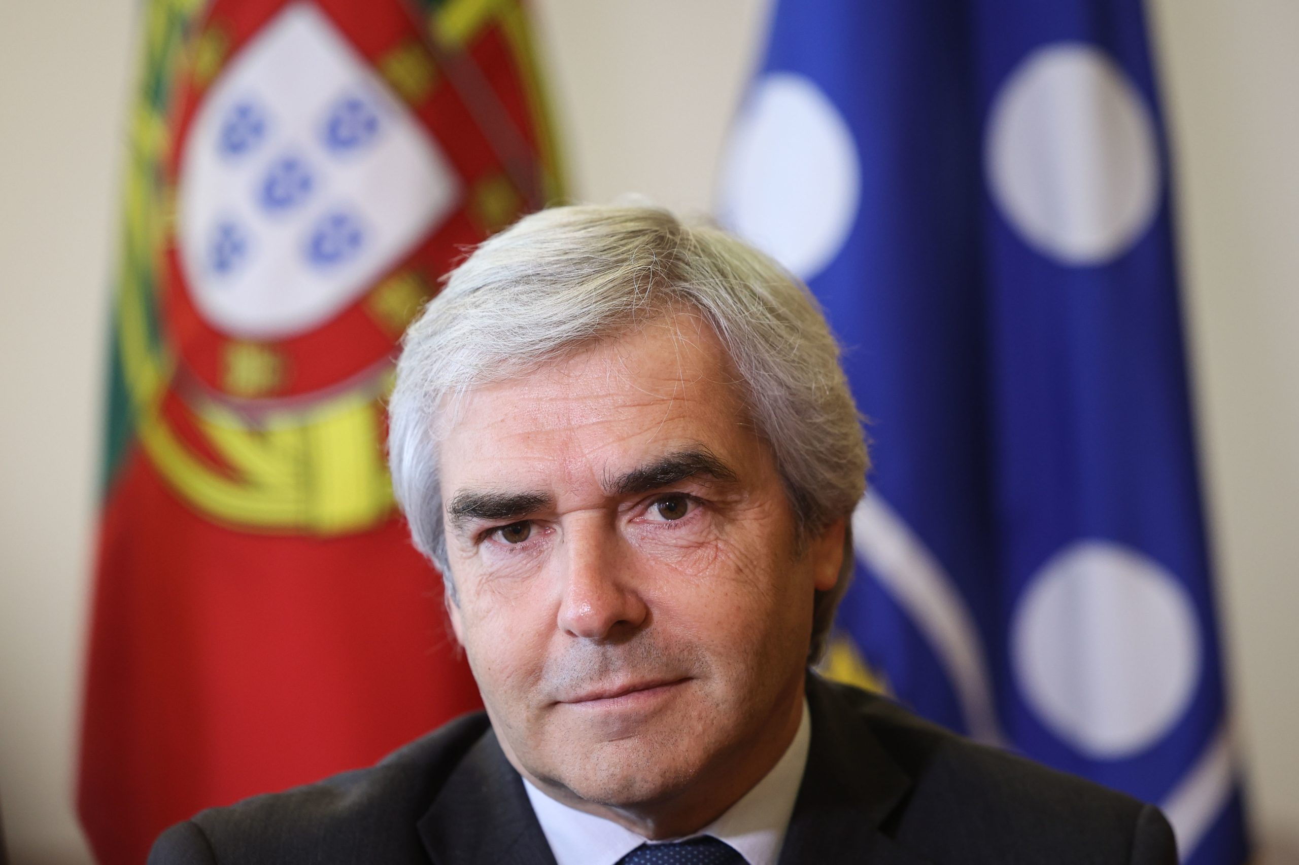 Ministro enaltece papel da Marinha que “evitou desastre” com petroleiro em Viana do Castelo
