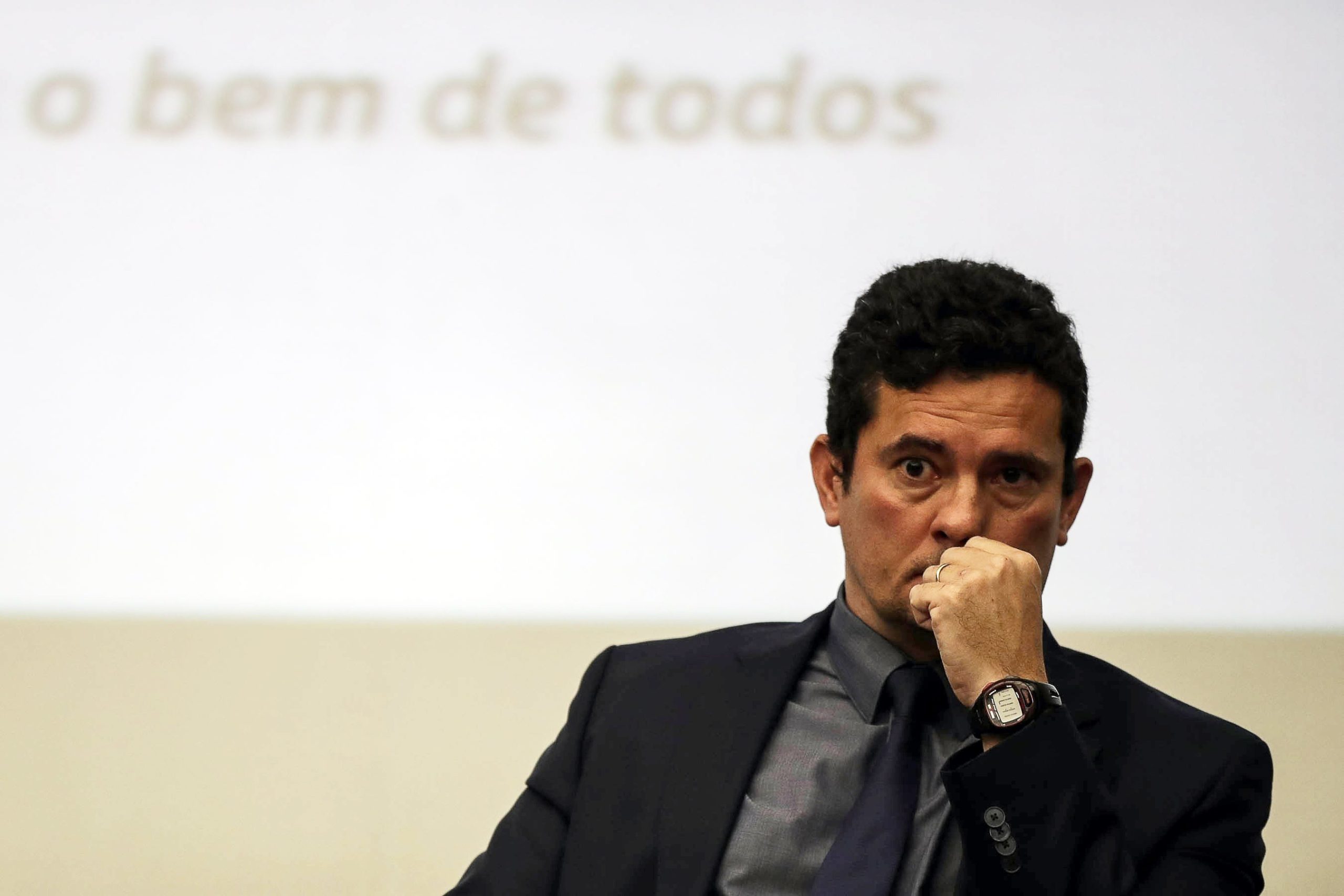Sérgio Moro, um paladino na luta contra a corrupção ou a política?
