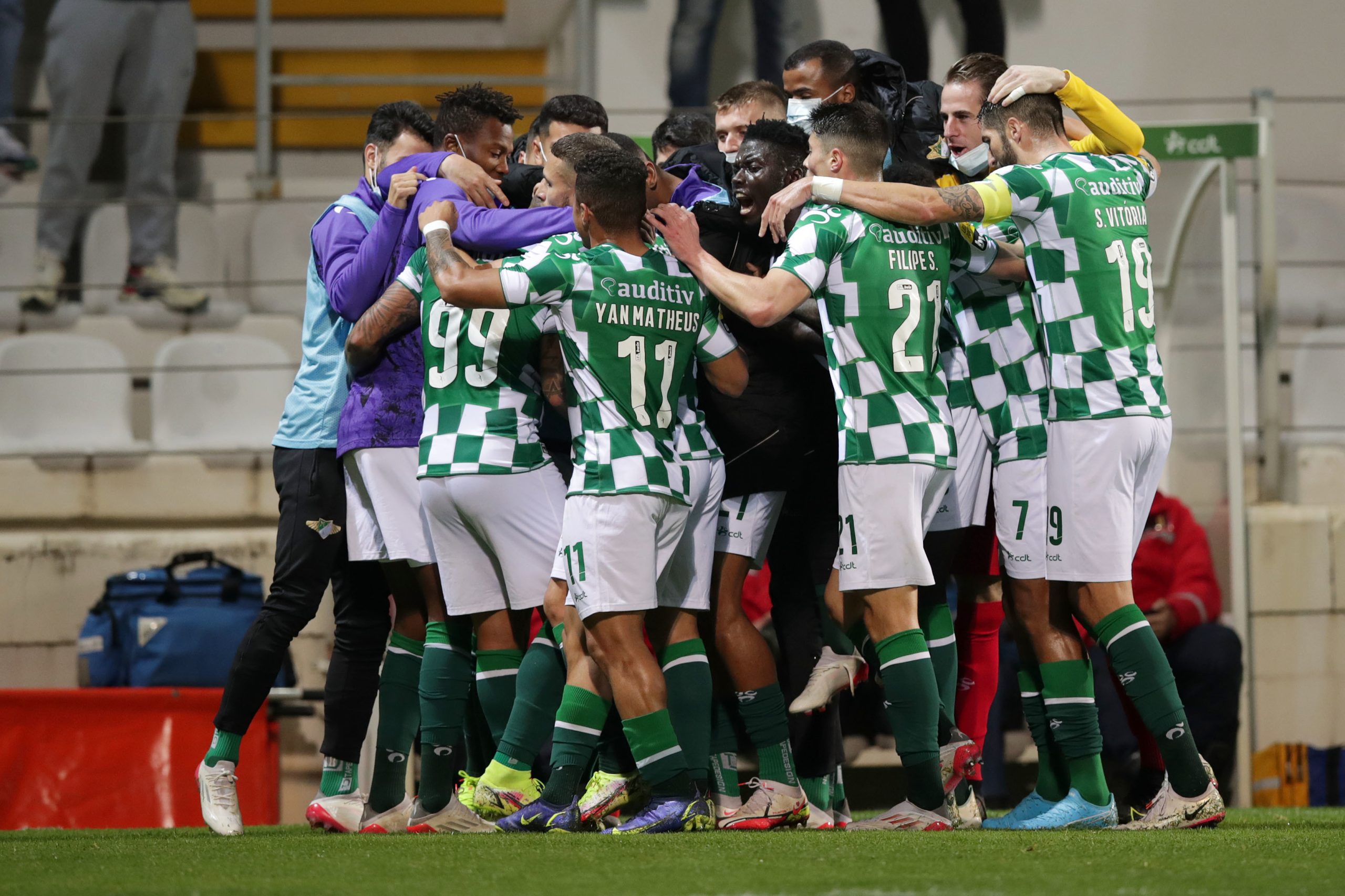 Moreirense vence Estoril Praia e abandona lugares de descida da I Liga