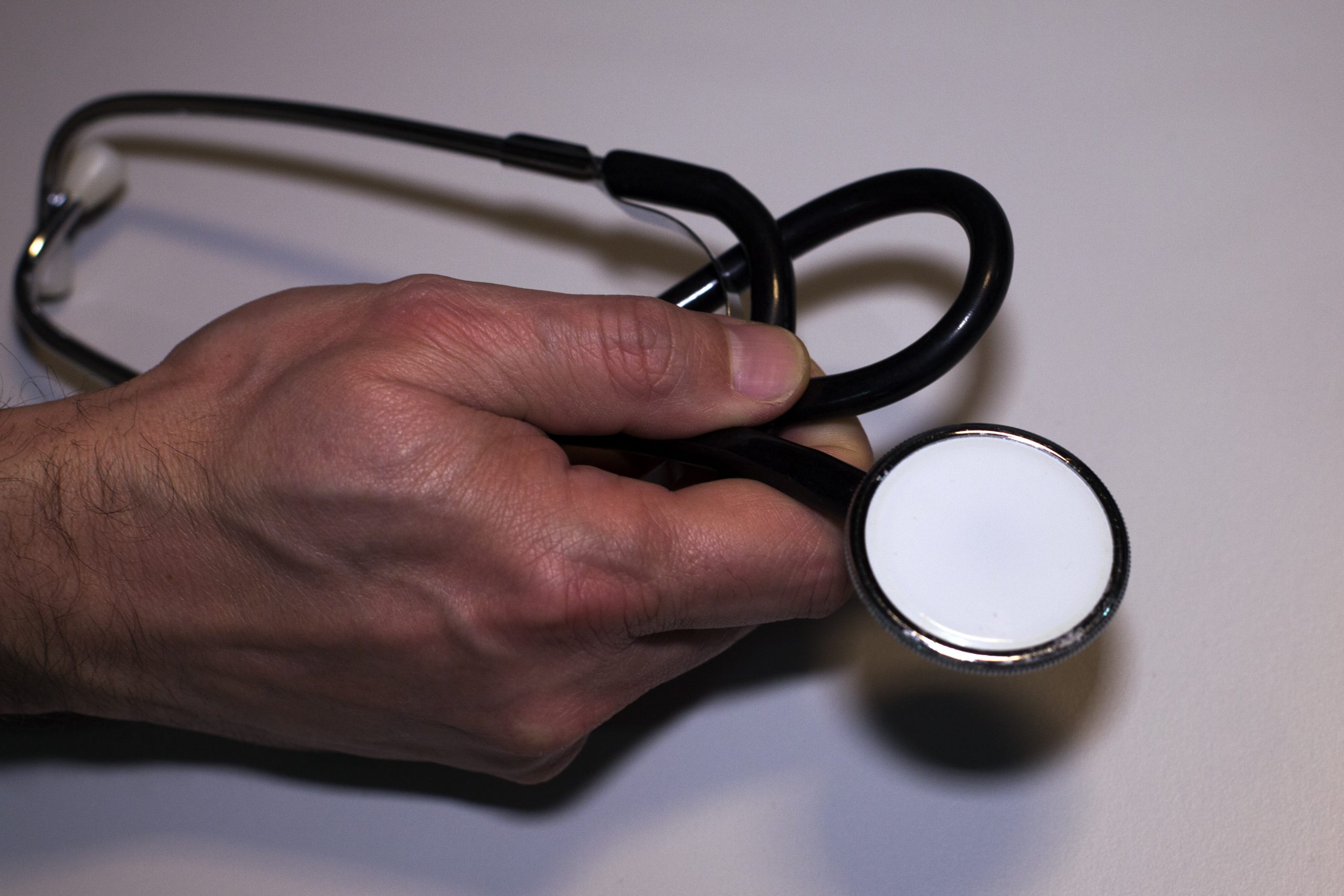 Médicos suspendem greve de quarta-feira na zona Centro devido aos incêndios