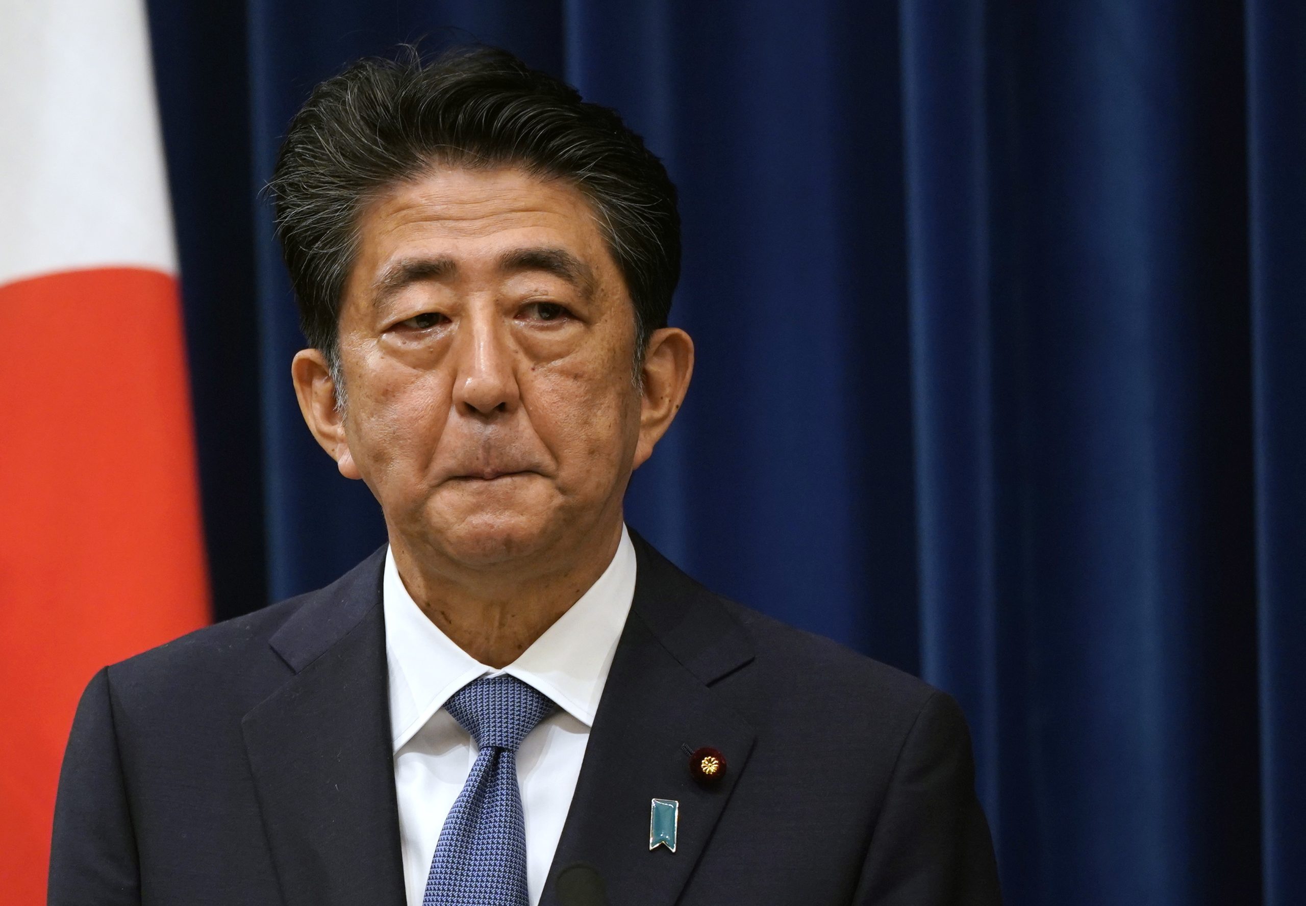 Procuradoria de Tóquio quer interrogar ex-primeiro-ministro Shinzo Abe por uso indevido de fundos