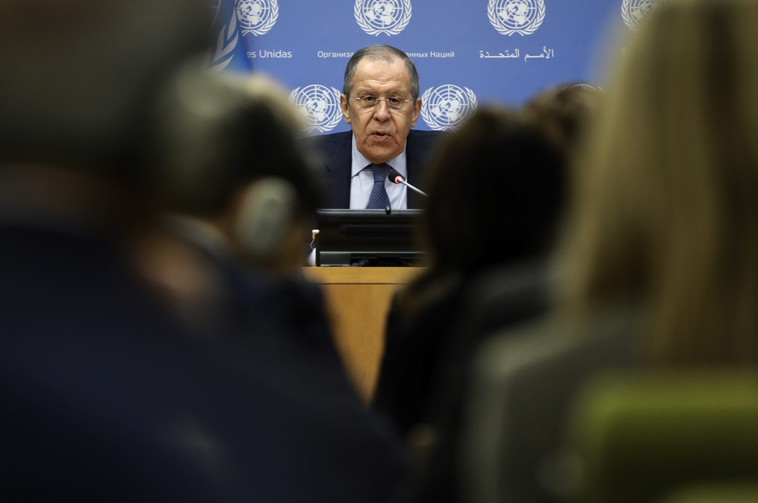Lavrov reúne-se com enviada especial da ONU para falar de situação das crianças ucranianas