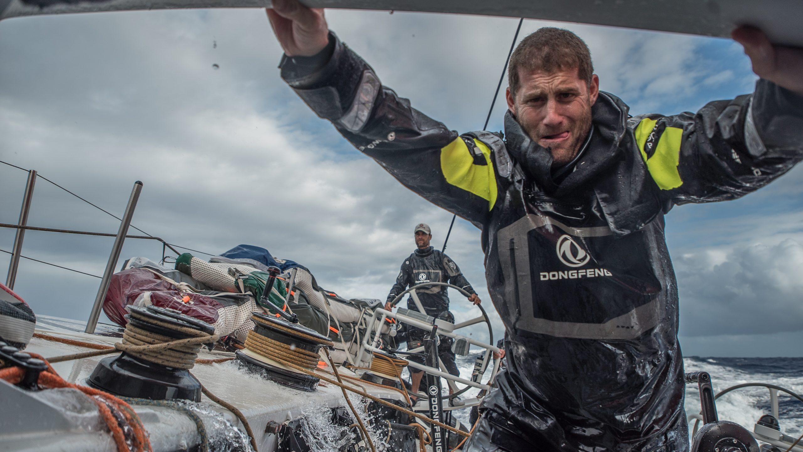 Volvo Ocean Race: frota quase toda agrupada