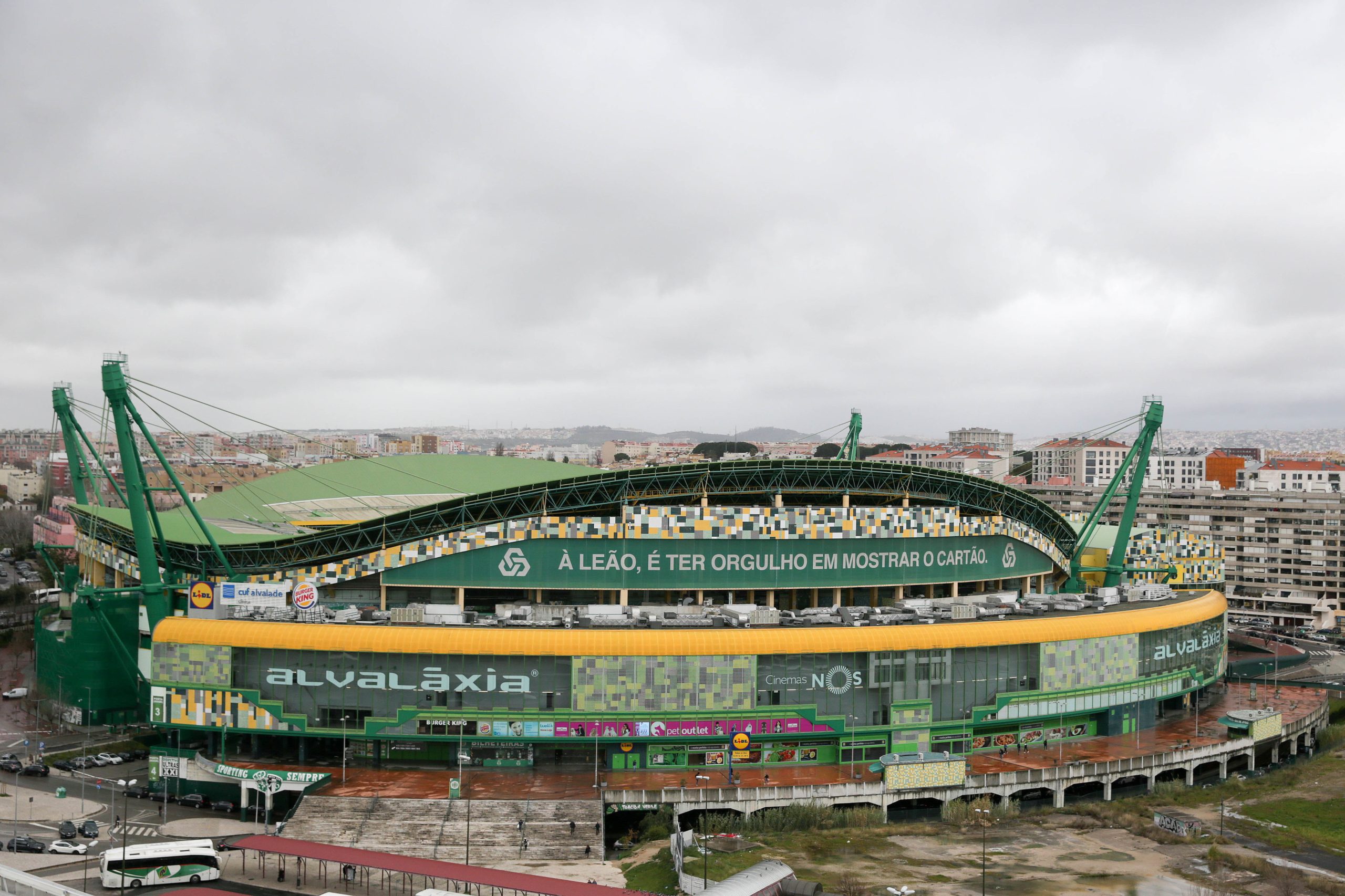 Obrigações do Sporting a 400.000 euros do objetivo mínimo na terça-feira