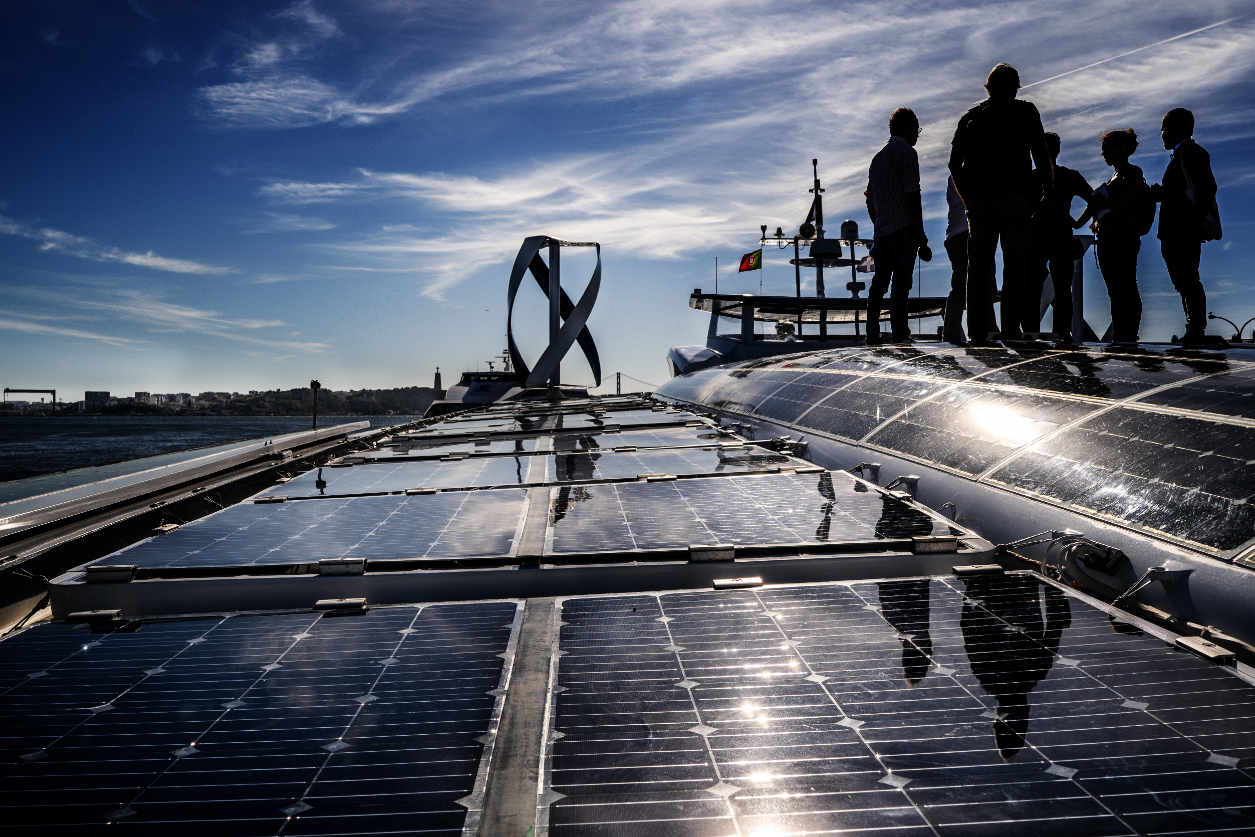 Seis anos, 50 países, 101 escalas e zero combustível. Venham conhecer o Energy Observer, agora em Lisboa