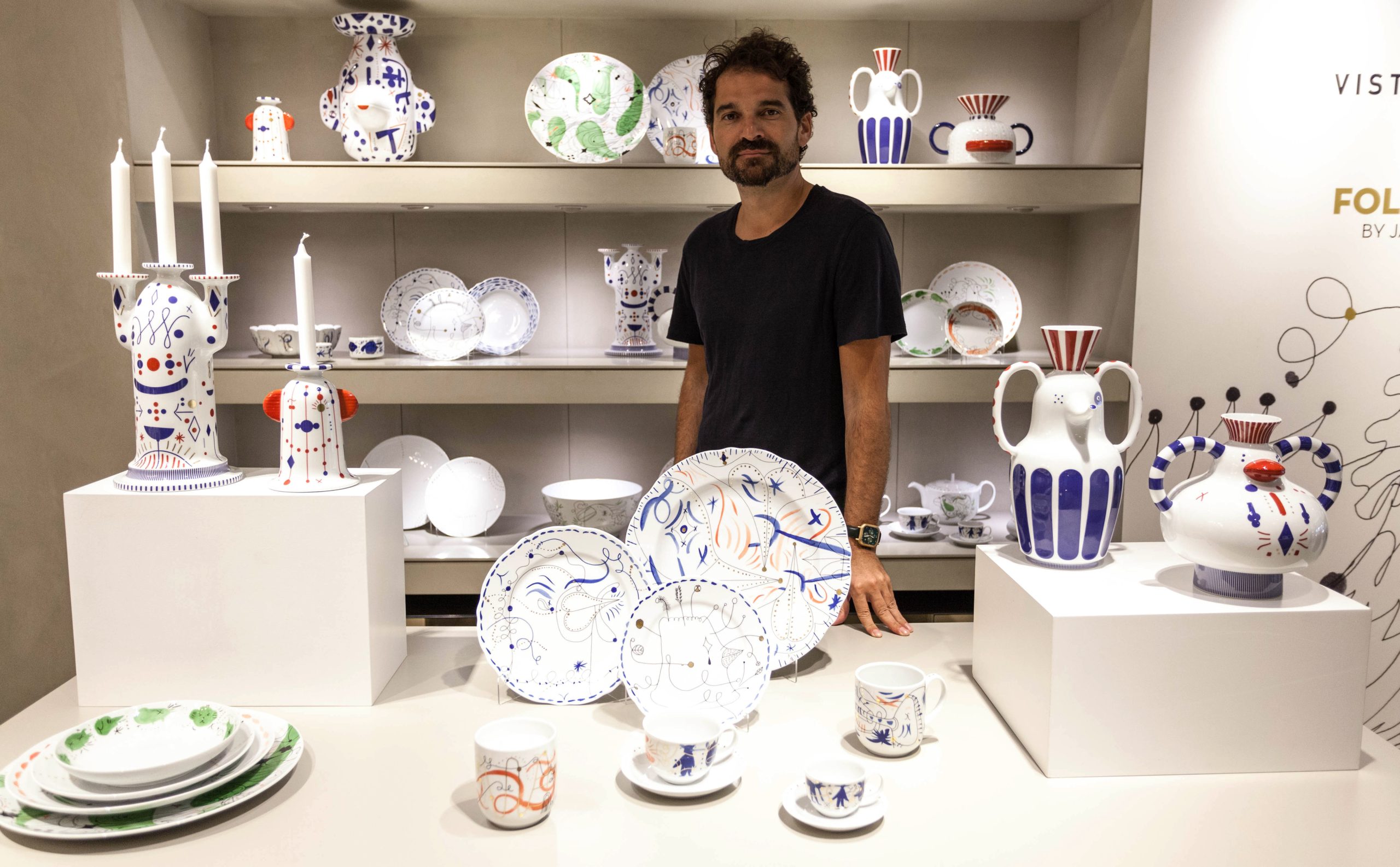 Animais e folclore português numa mesa “alegre”. A fantasia de um conceituado designer para empresa dos nossos tetra-avós