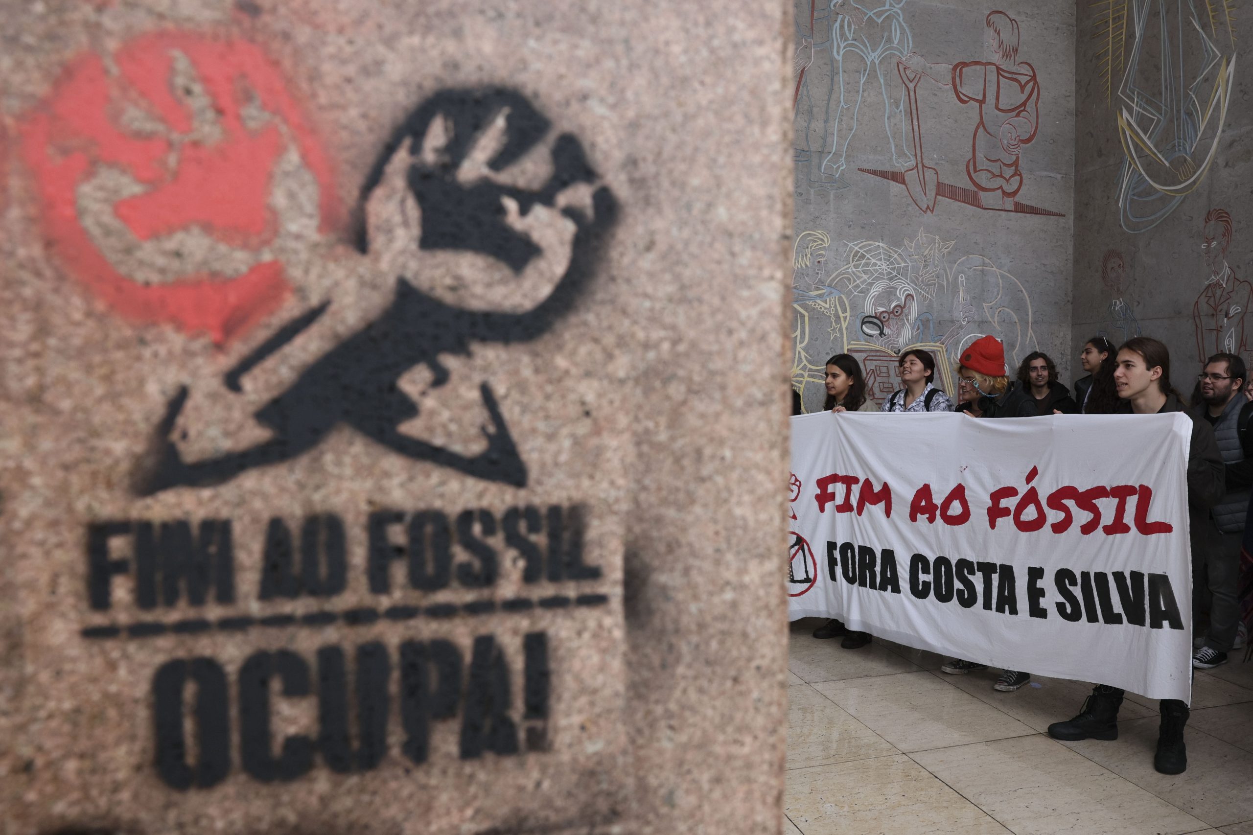 Ativista climática condenada a pagar 250 euros por filmar protesto