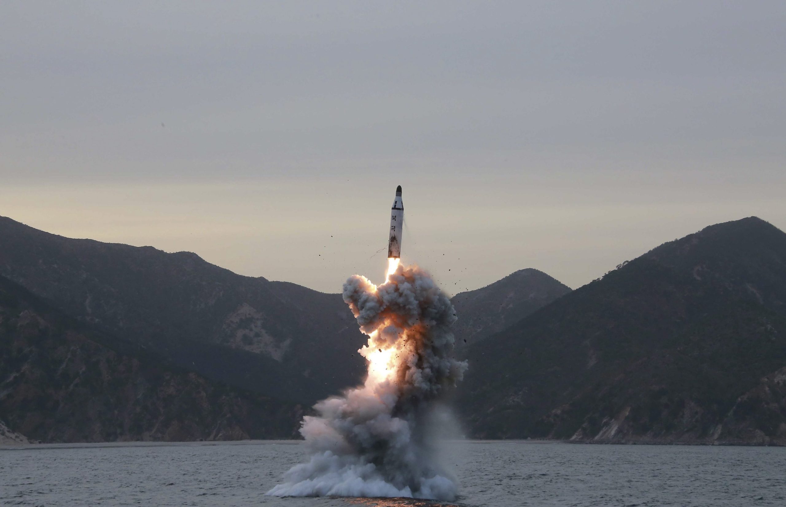 Conselho de Segurança da ONU condena Coreia do Norte por novo disparo de míssil