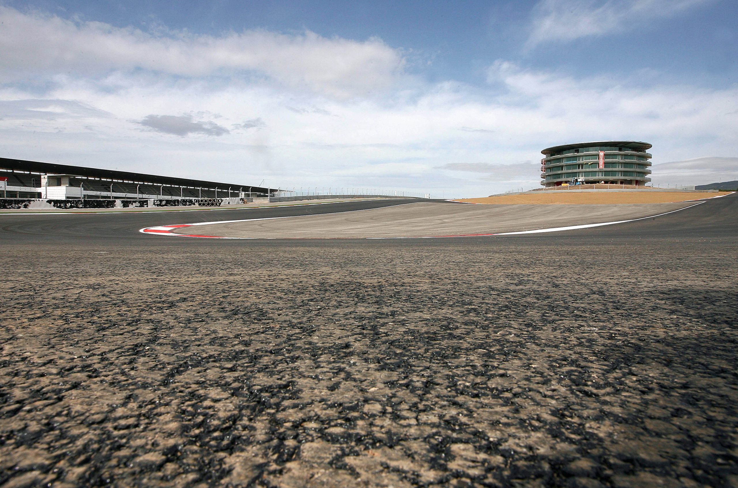 Autódromo Internacional do Algarve acolhe abertura do Mundial de Resistência