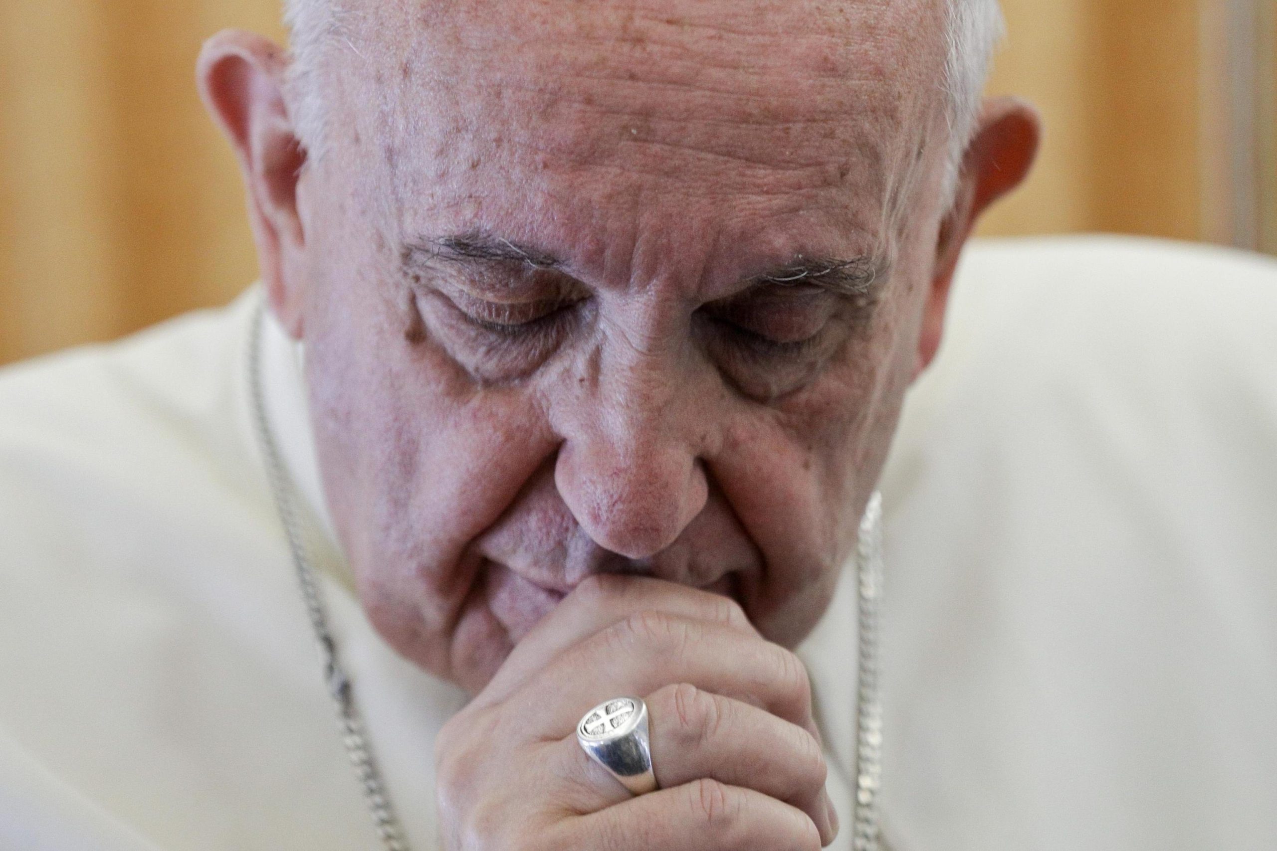 Papa regressa a Roma após visita ao Egito