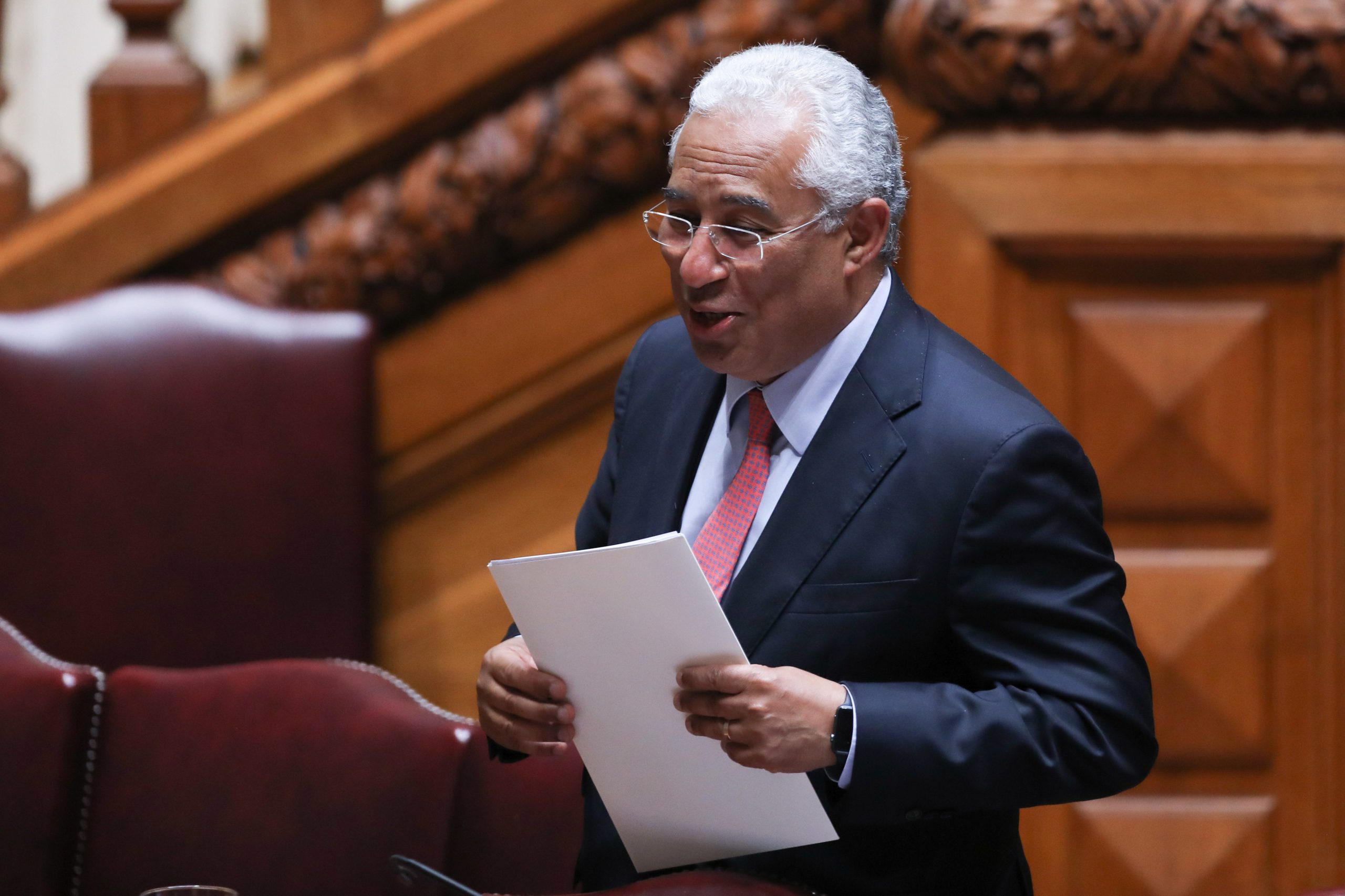 Debate quinzenal centrado no fim do défice excessivo para Portugal