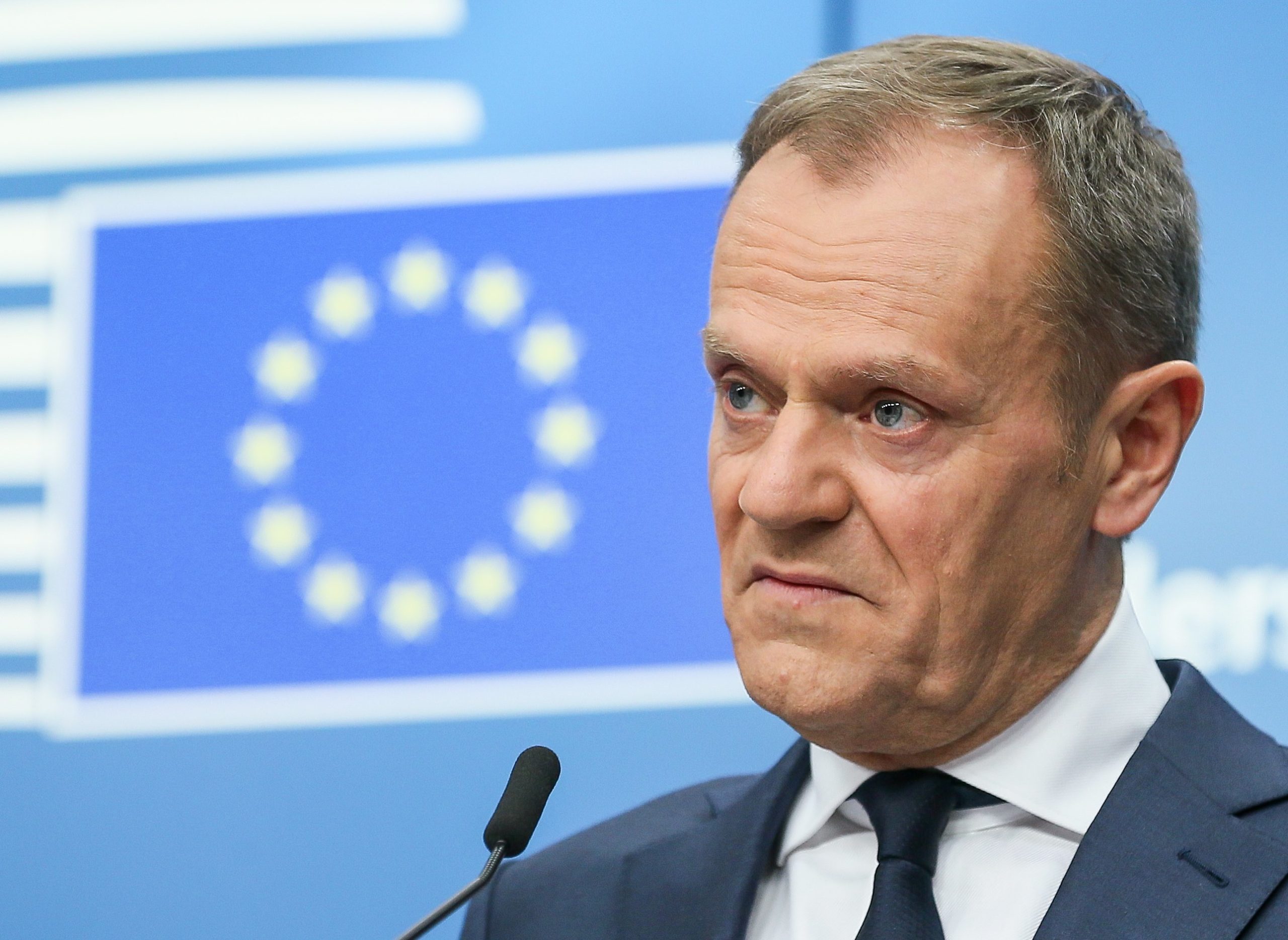 Donald Tusk diz estar convencido de que tratado vai ser aceite