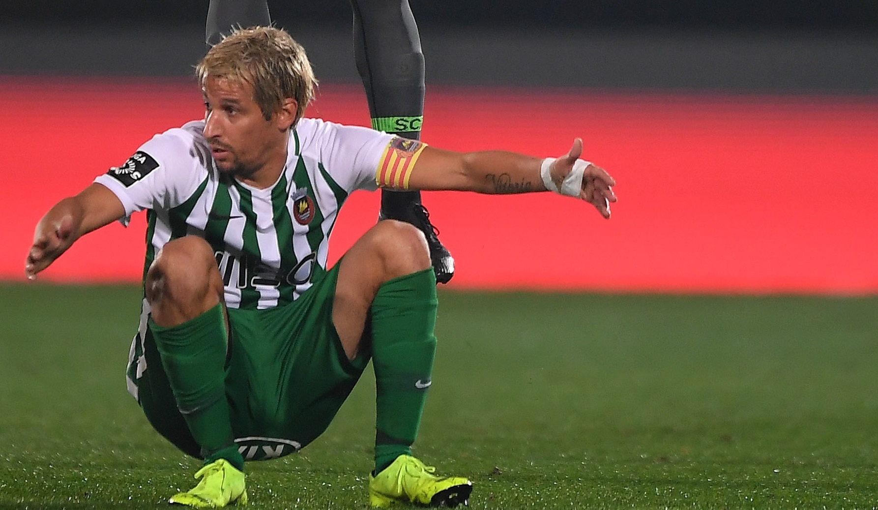 Fábio Coentrão suspenso por dois jogos por declarações após Rio Ave-Benfica