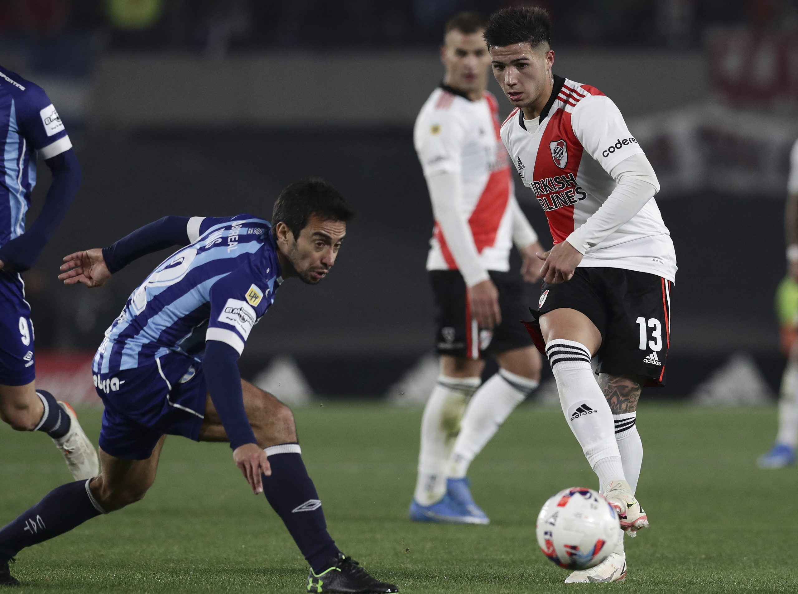 Oficial: Benfica anuncia acordo com o River Plate por Enzo Fernandéz