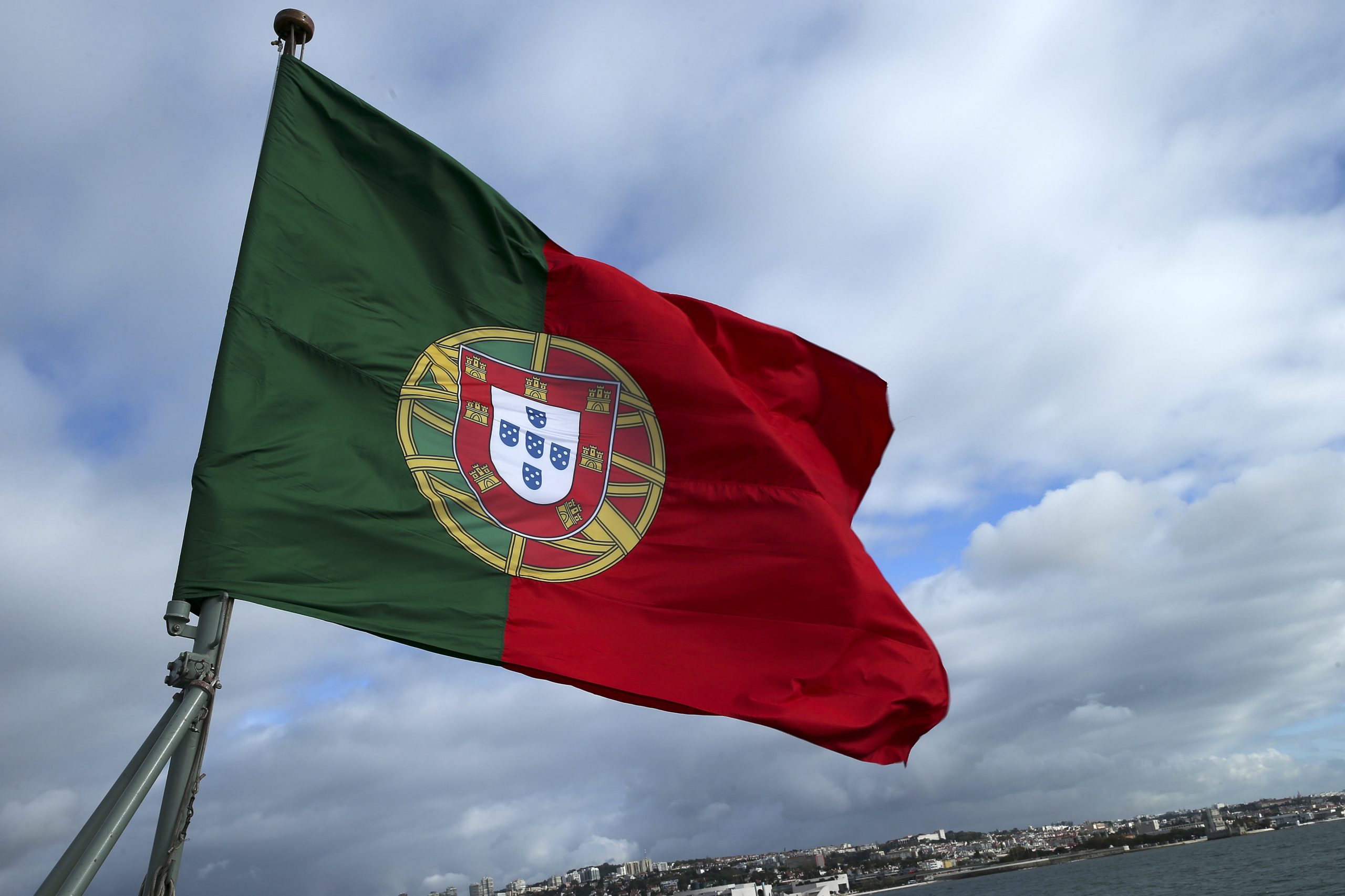 Novas regras no apoio ao regresso de emigrantes a Portugal: o que muda a partir de 3 de maio