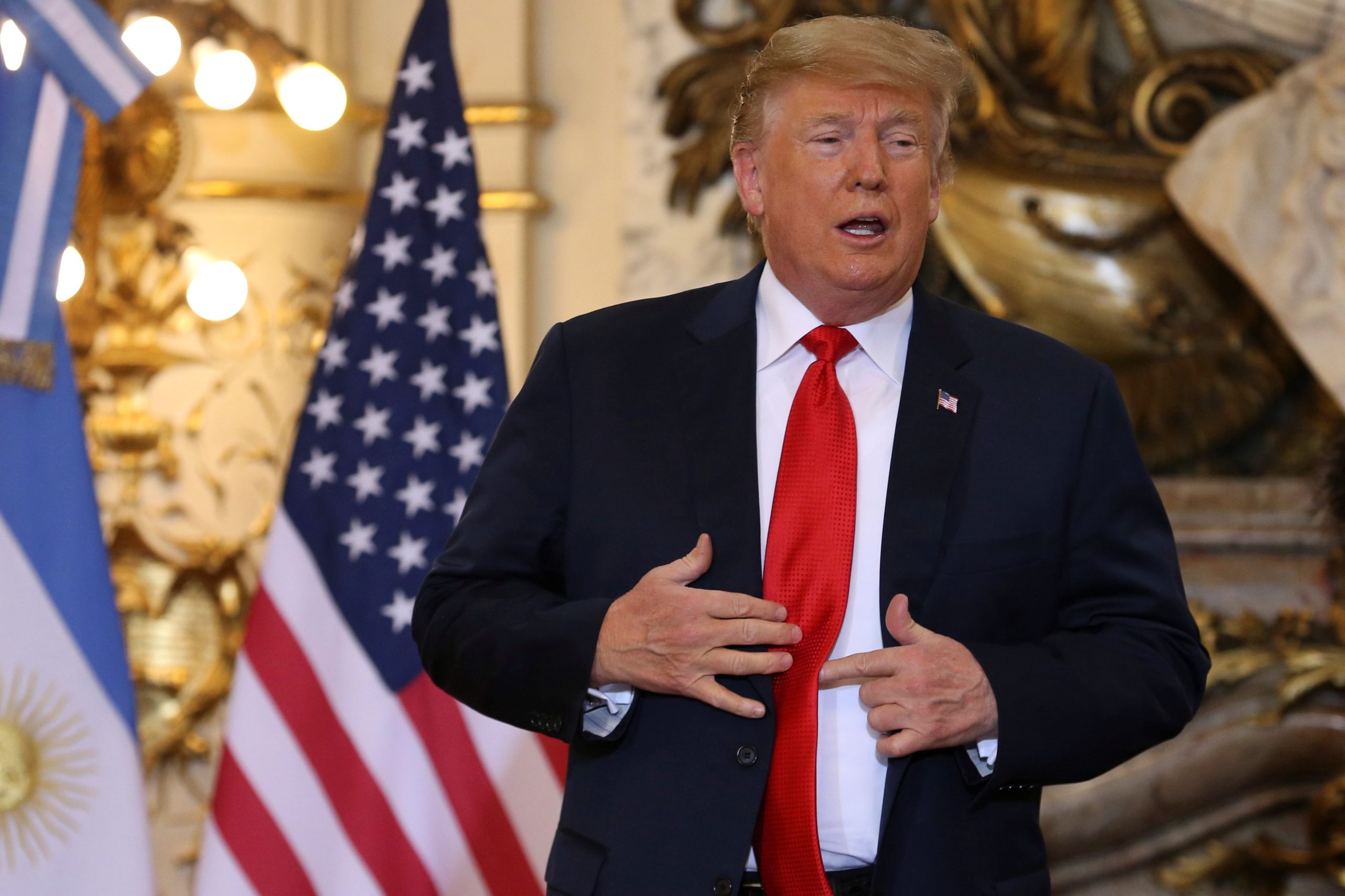 Trump defende-se de acusações em torno de projeto imobiliário na Rússia