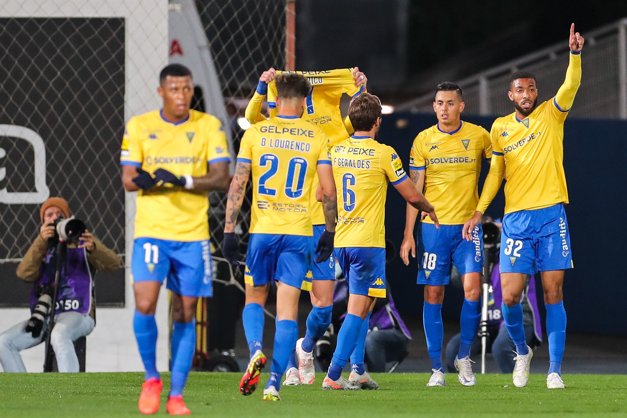 Estoril Praia com “subida significativa” de casos positivos à Covid-19. Jogo com o FC Porto em risco