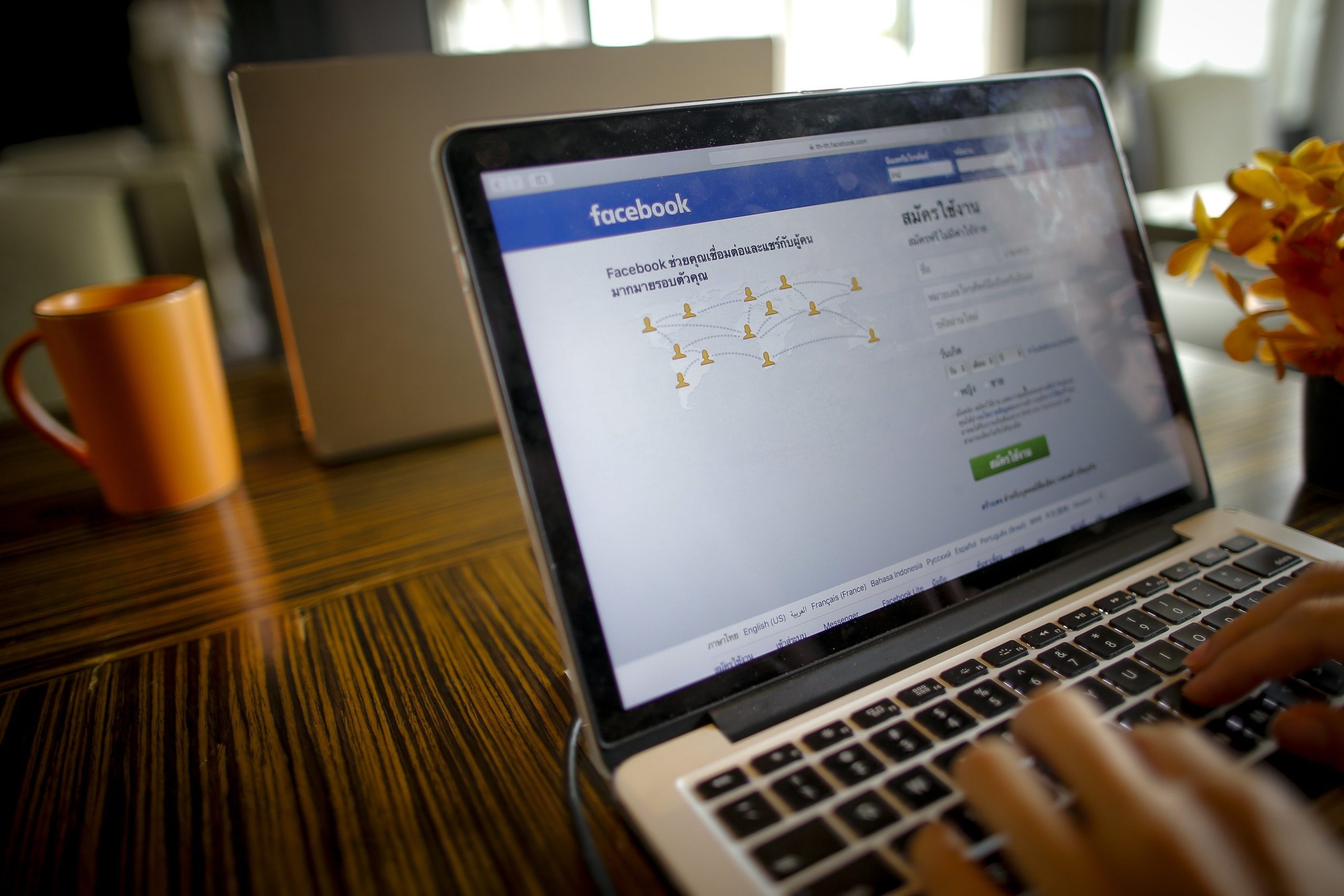 Apagão no Facebook deveu-se a “alteração de configuração defeituosa”