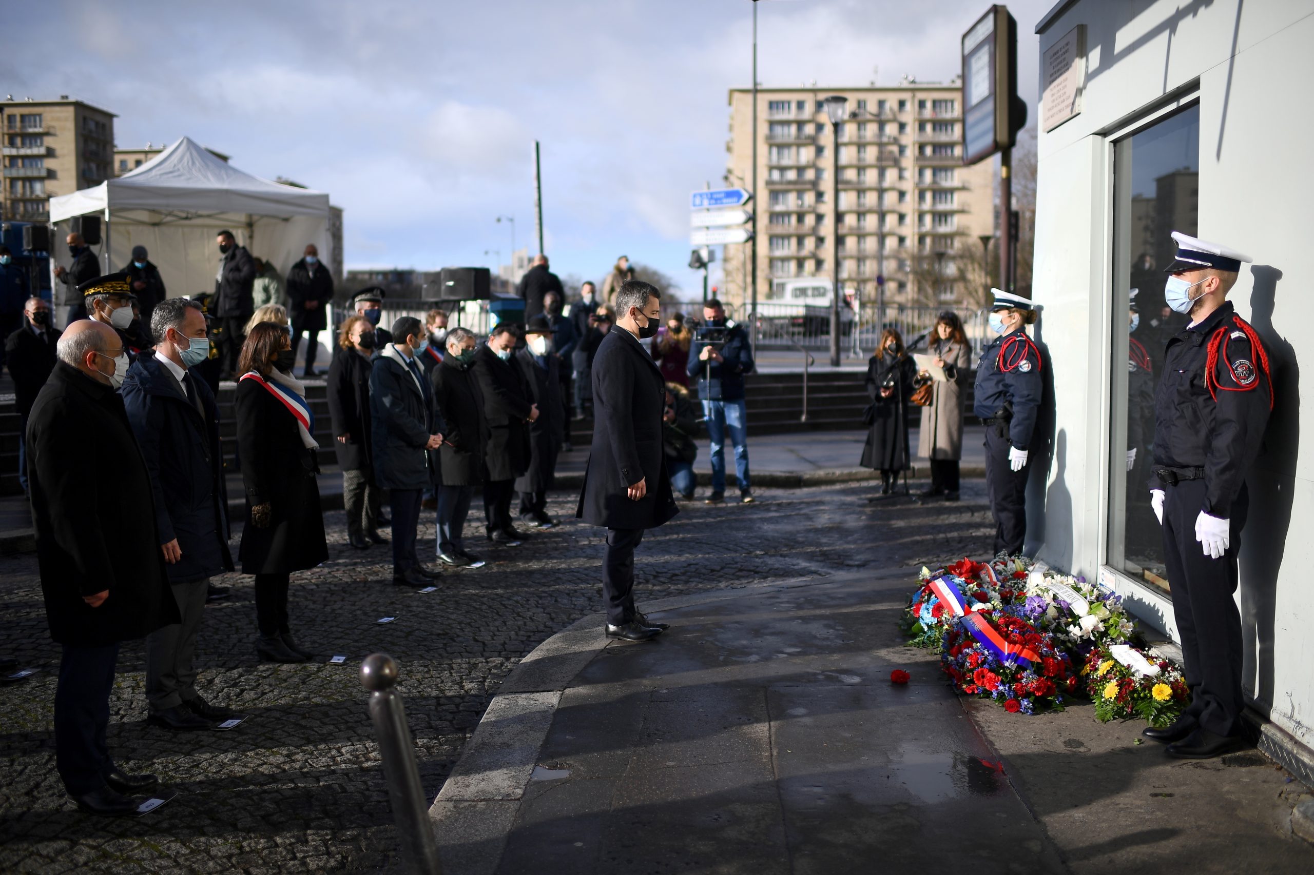 França homenageia vítimas dos atentados contra o semanário Charlie Hebdo