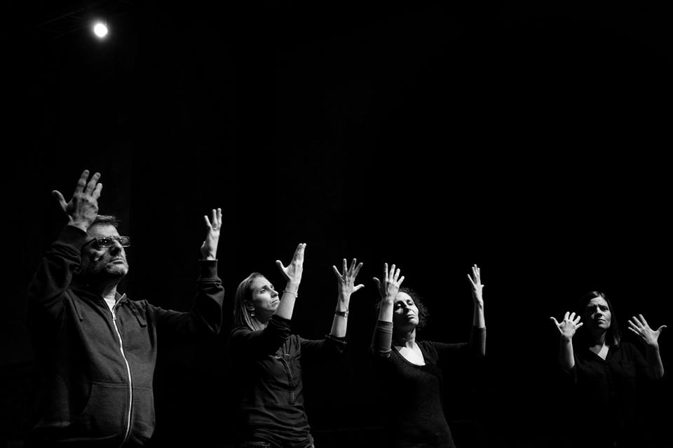 São surdos, mas têm música nas mãos e pelas mãos. E a sorte de cantar para o Papa