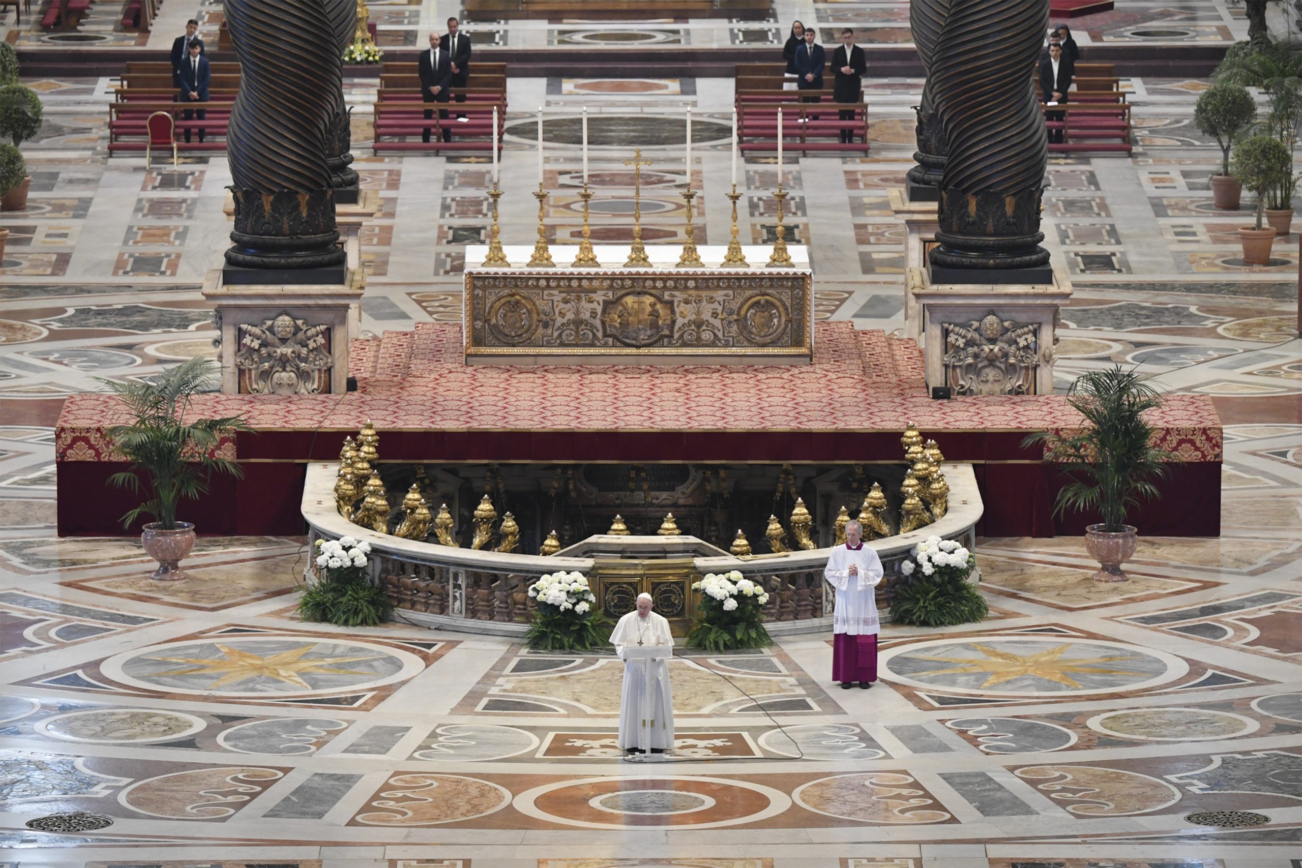Teoria de género e “barrigas de aluguer” violam a dignidade humana, diz Vaticano