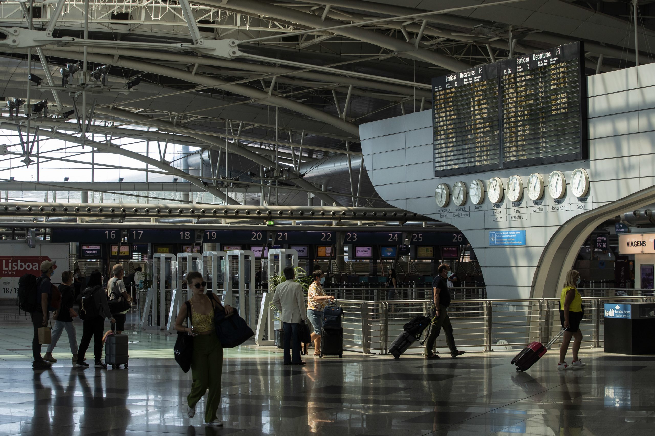 Residentes em Portugal viajaram mais em 2022: foram 23,4 milhões de viagens, mais 34% do que em 2021