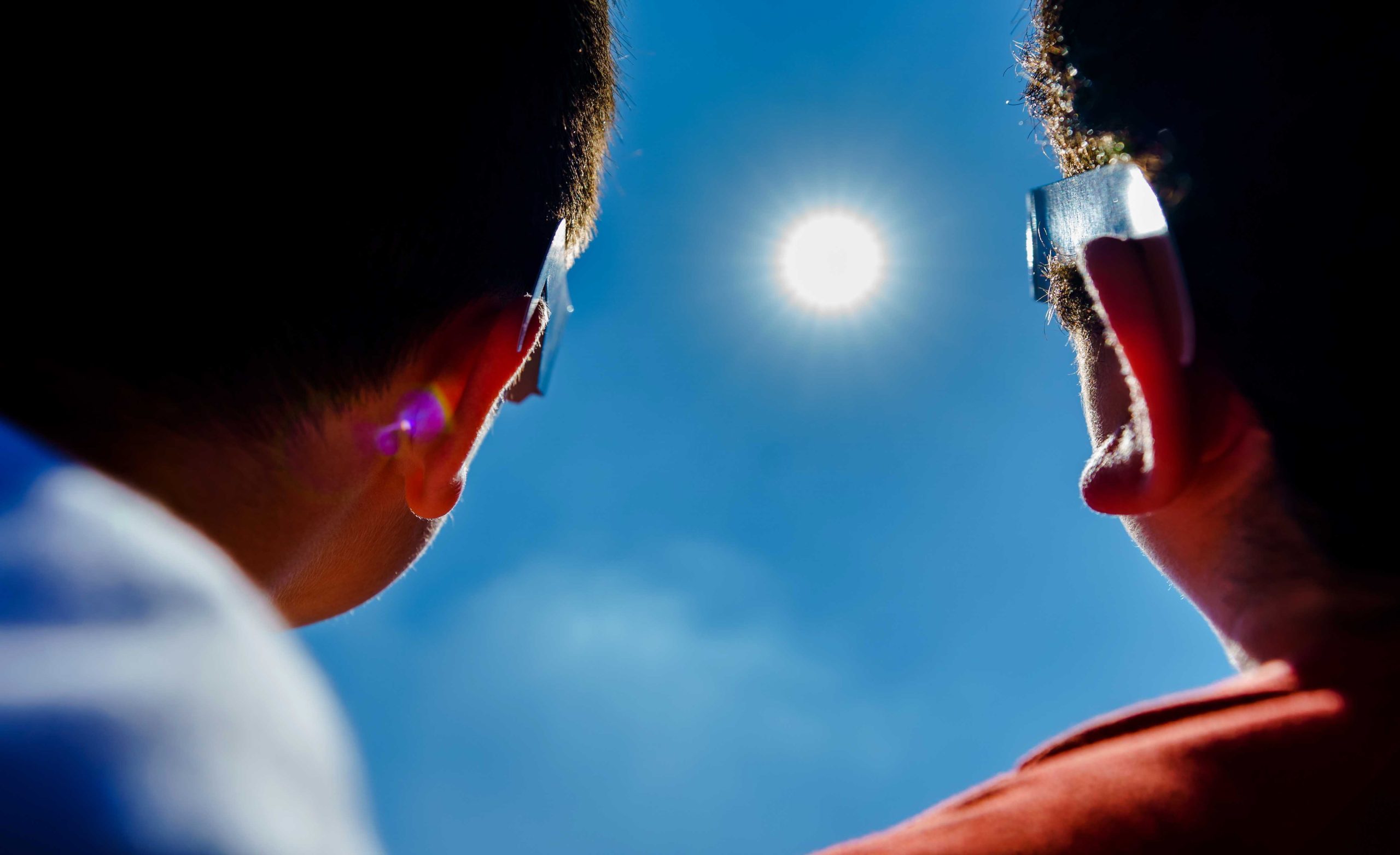 Eclipse parcial do Sol visível na terça-feira em Portugal se tempo deixar