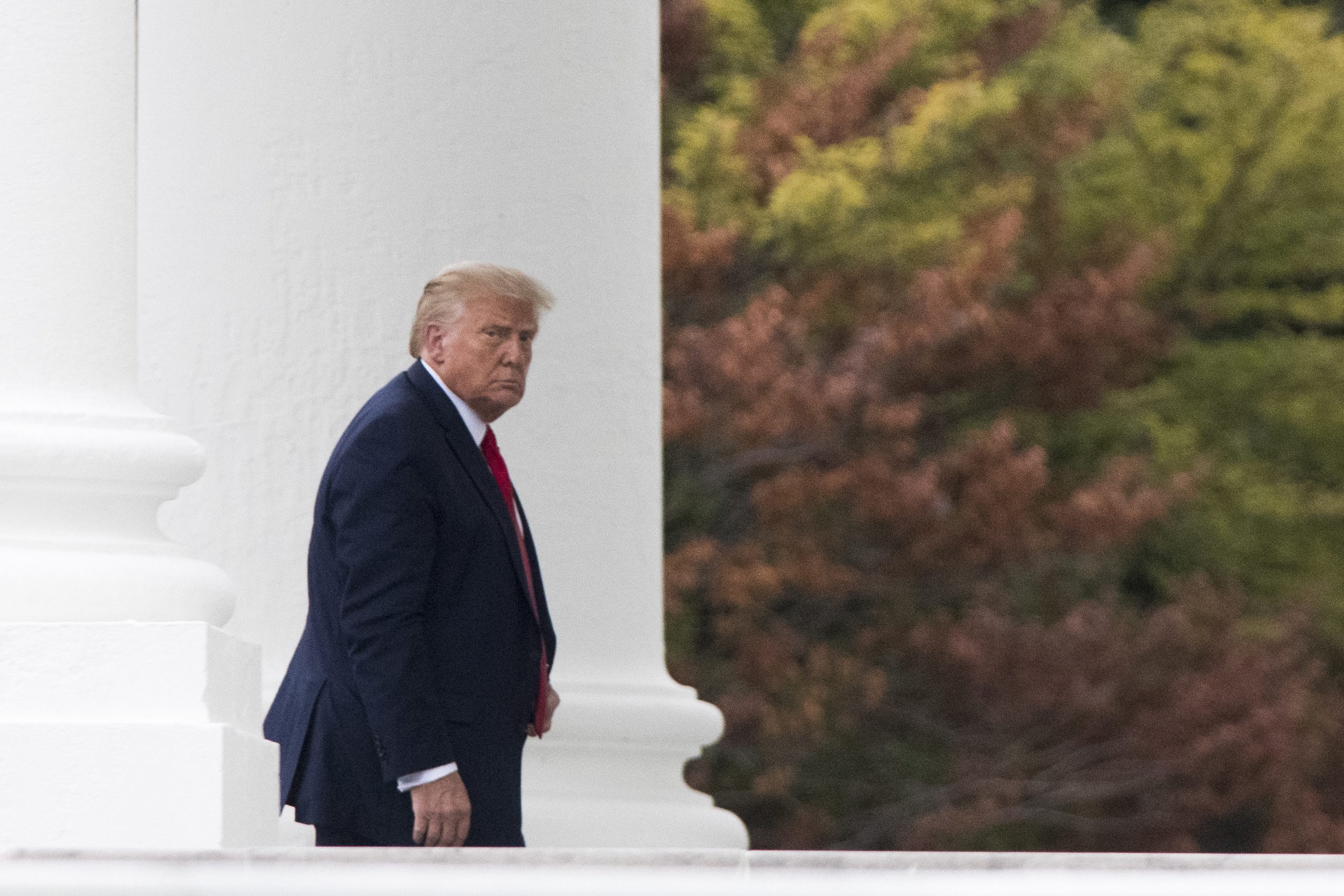 A lista de Trump para a sucessão de RGB no Supremo Tribunal dos Estados Unidos