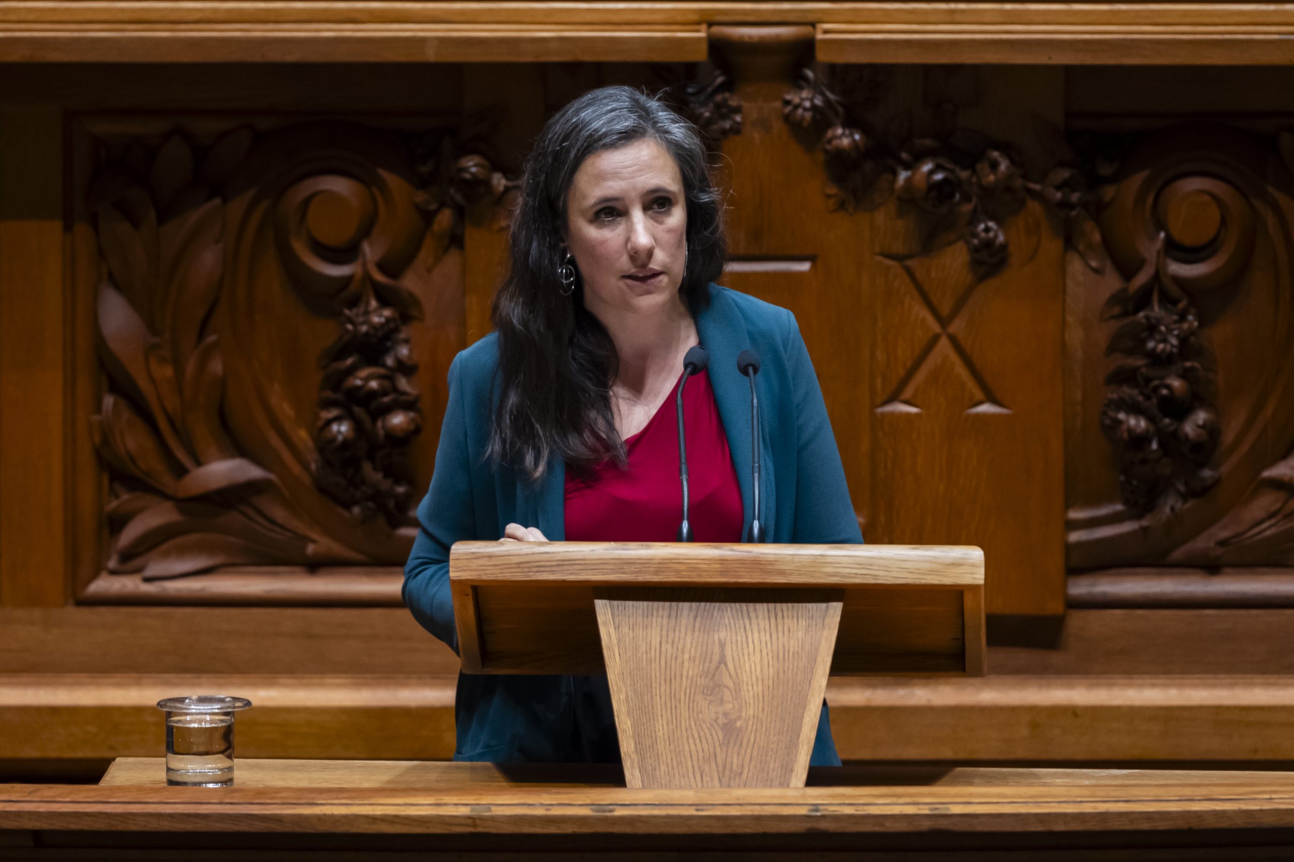Livre contra “orçamento de retrocesso” e com “prioridades todas ao contrário”