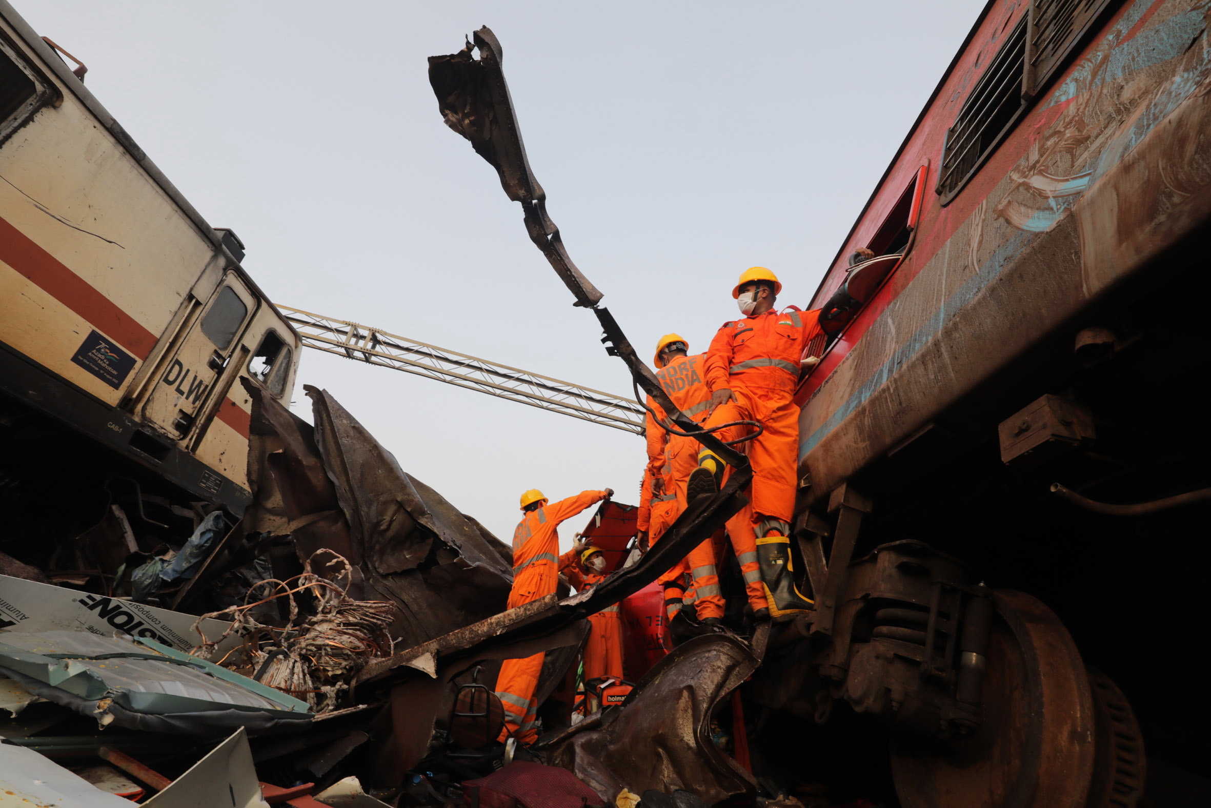 Há quase 300 mortos e perto de 1000 feridos após acidente ferroviário na Índia