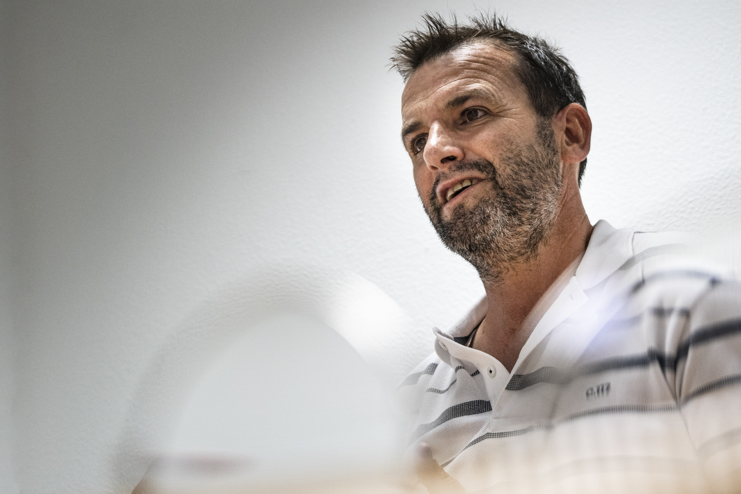 O Tribunal Constitucional perdeu uma caixa com assinaturas do RIR e Tino de Rans ia indo às lágrimas em vez de ir a votos