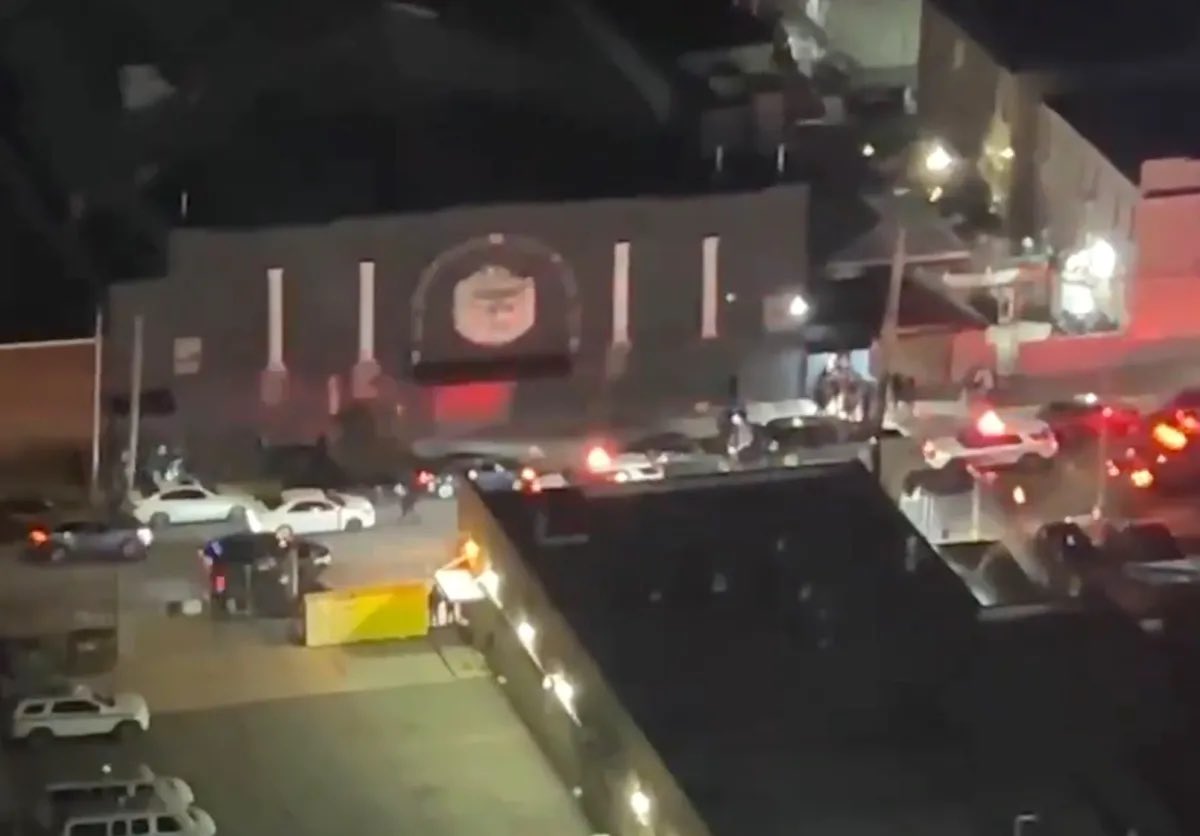 Tiroteio em Nova Iorque faz pelo menos 10 feridos. Ato terrorista foi já descartado