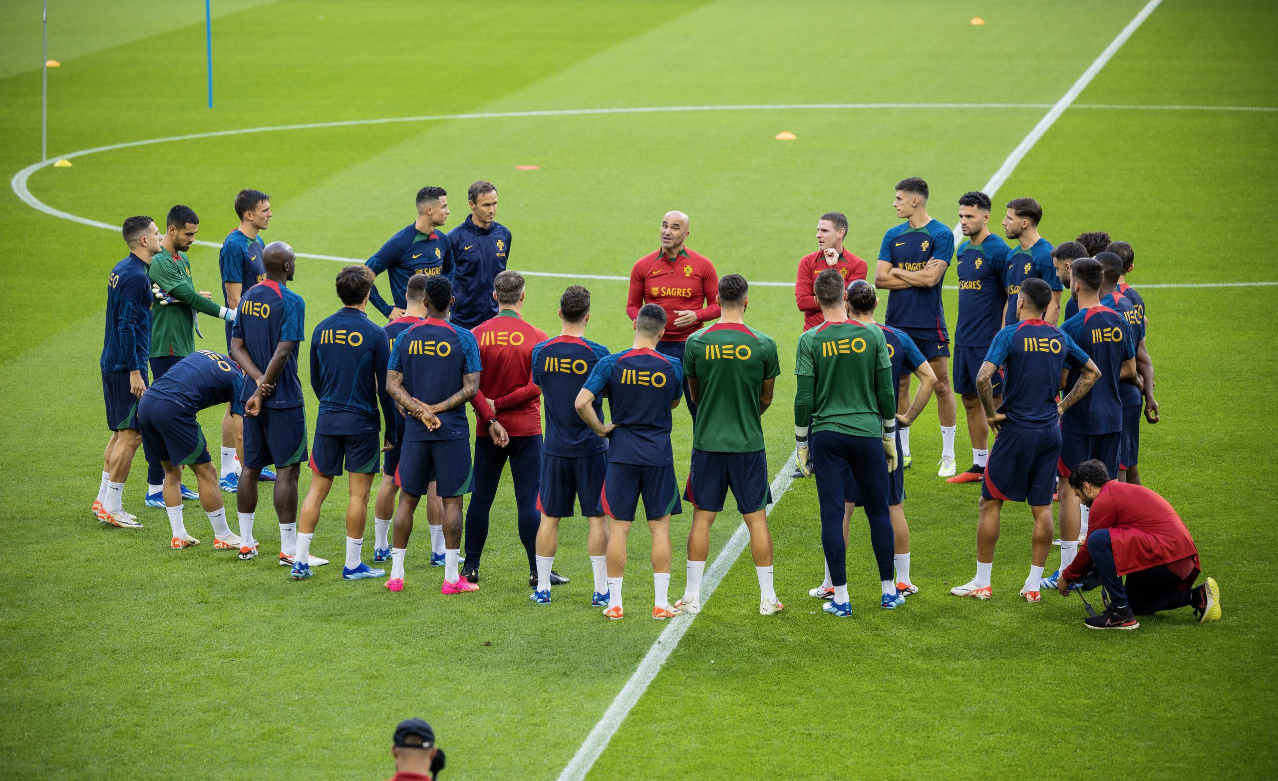 Inácio, Danilo, Otávio e Félix no ‘onze’ de Portugal na Bósnia