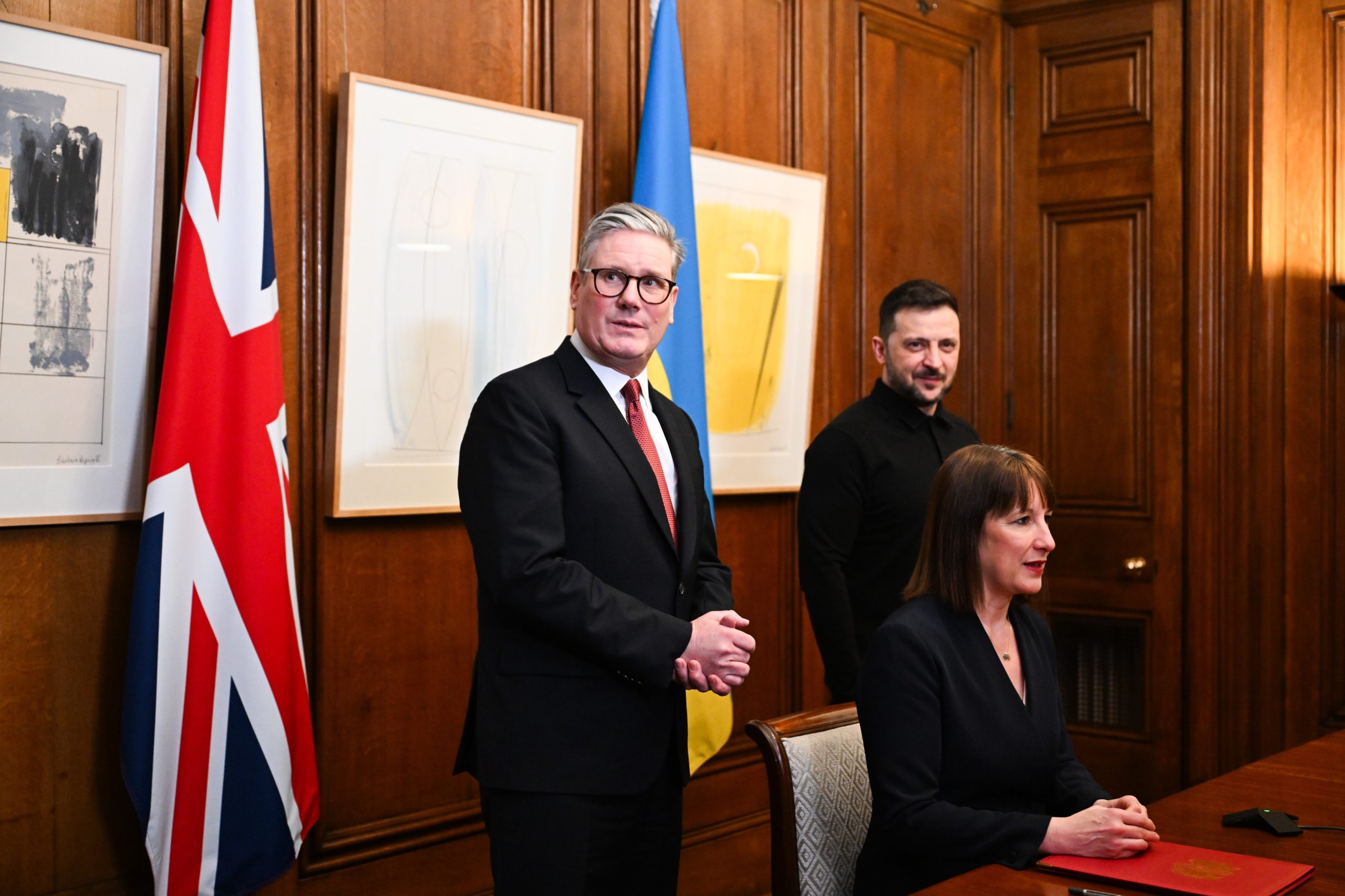 Primeiro-ministro britânico revela que Reino Unido, França e Ucrânia vão trabalhar num plano de cessar-fogo