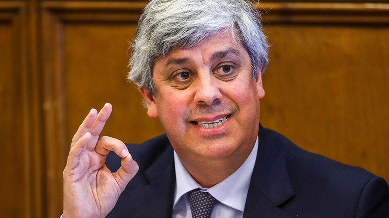 Eleições: Centeno acusa PSD e CDS de terem cheques sem cobertura para reduções de impostos