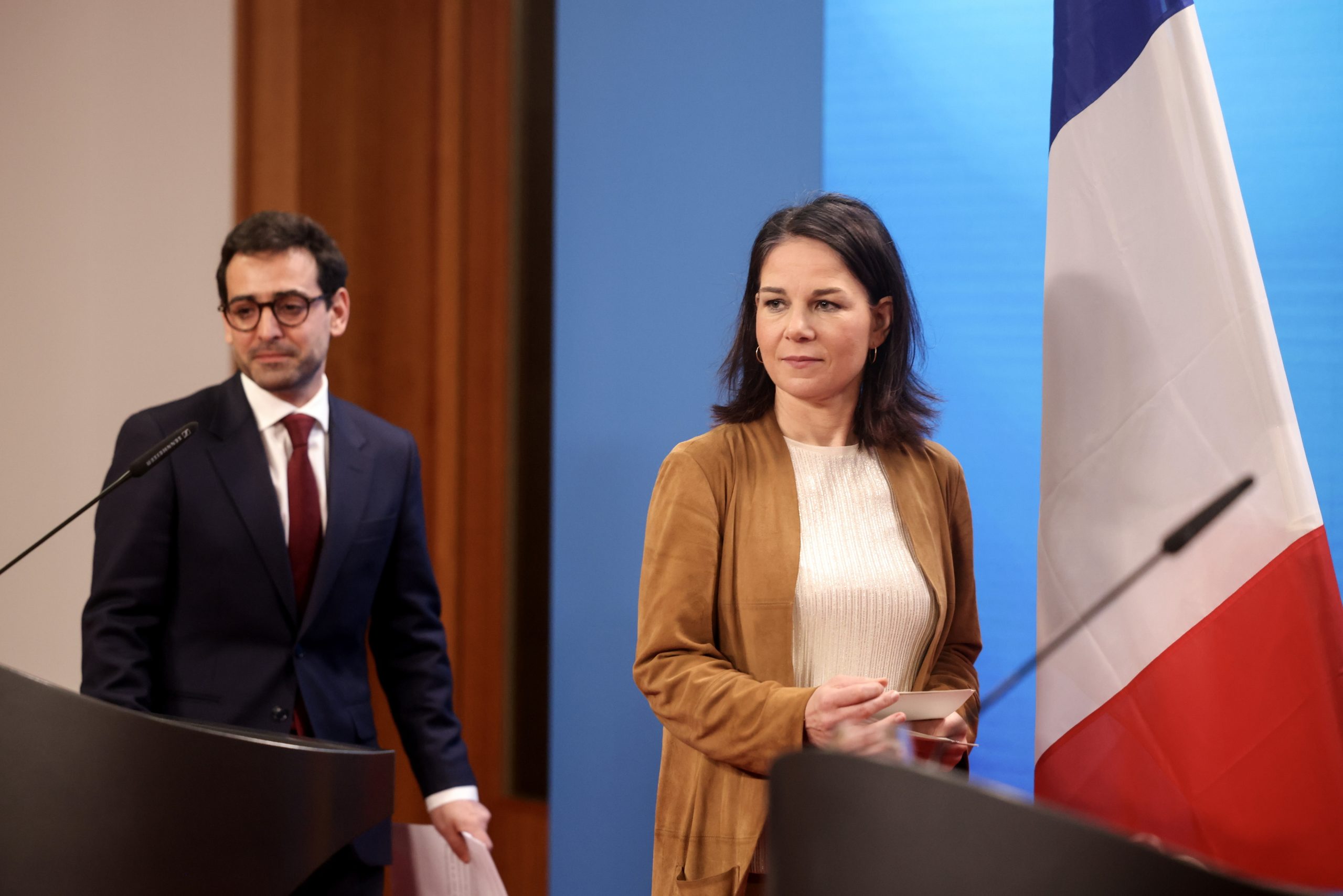 França, Alemanha e Polónia preparam resposta às interferências russas