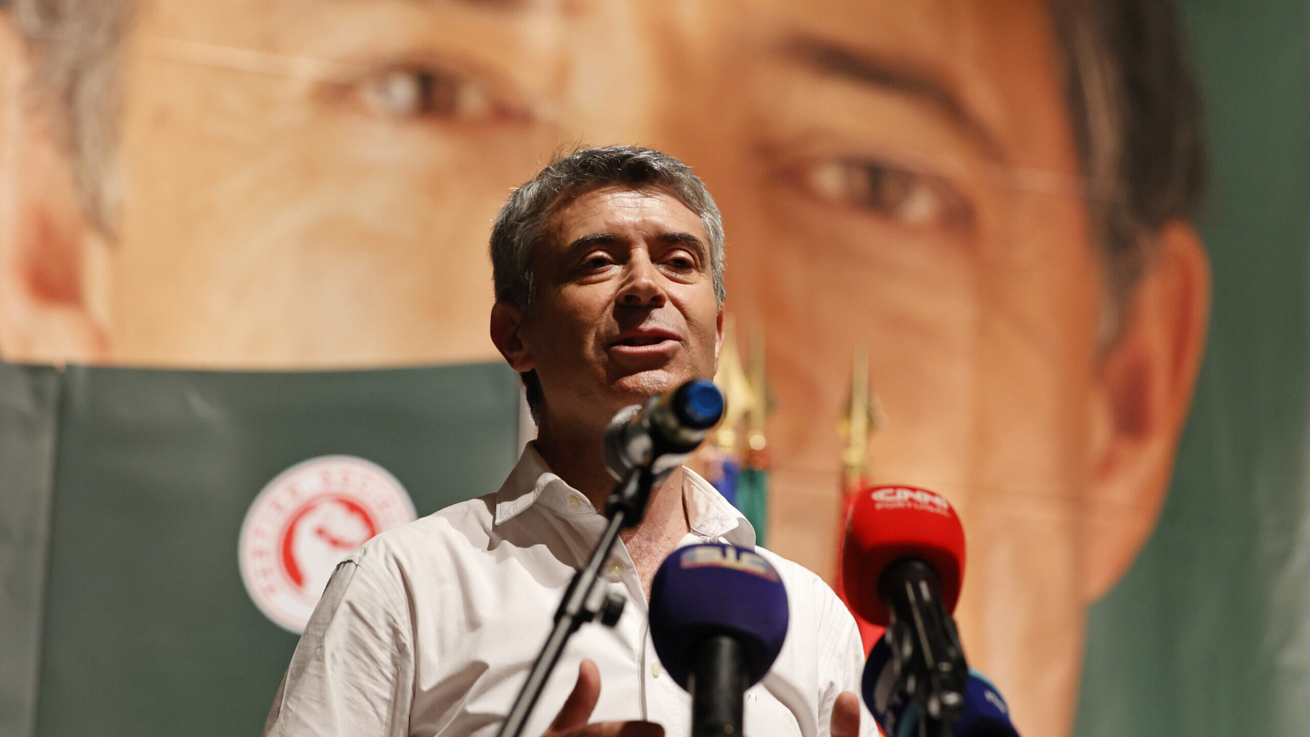 José Luís Carneiro afirma que reforma do SEF tornou fronteiras “mais seguras”