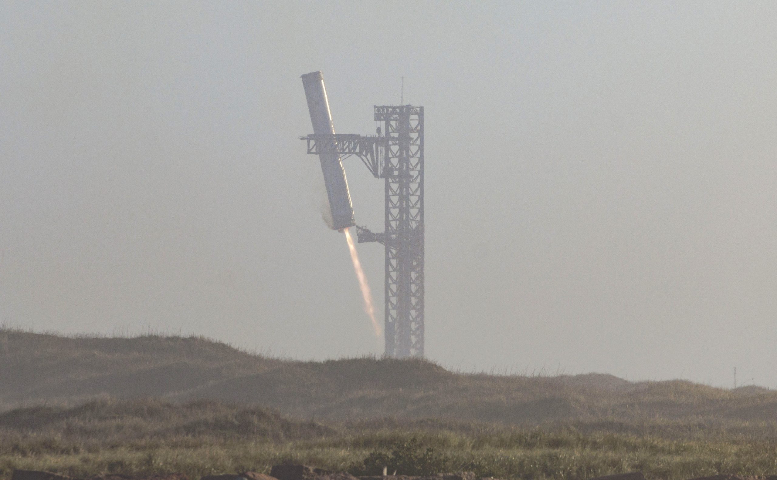 Foguetão Starship da SpaceX suspenso de voo enquanto aguarda por investigação