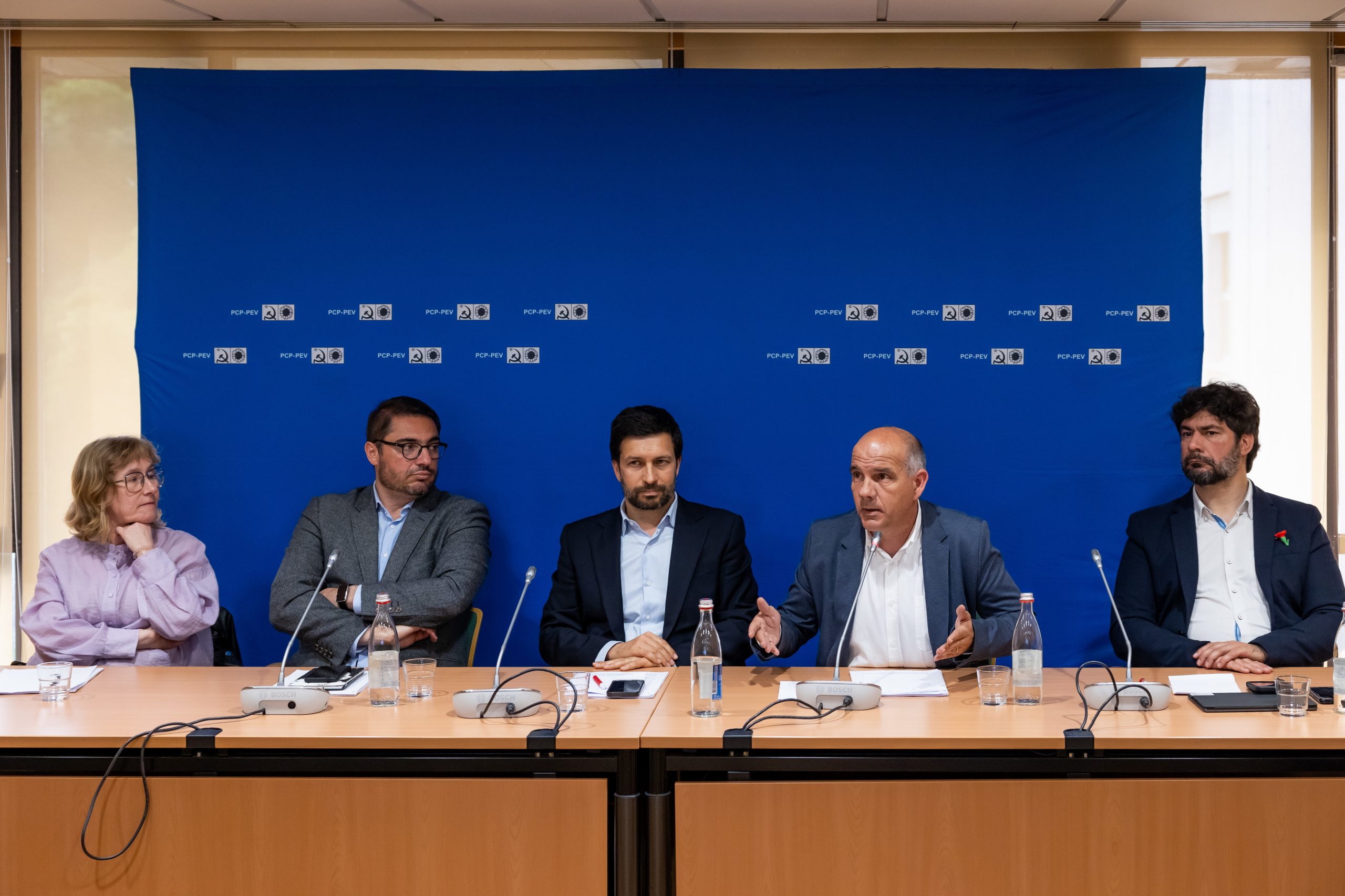 Raimundo acusa Governo de defender quem quer “sacar o máximo possível” para grupos económicos