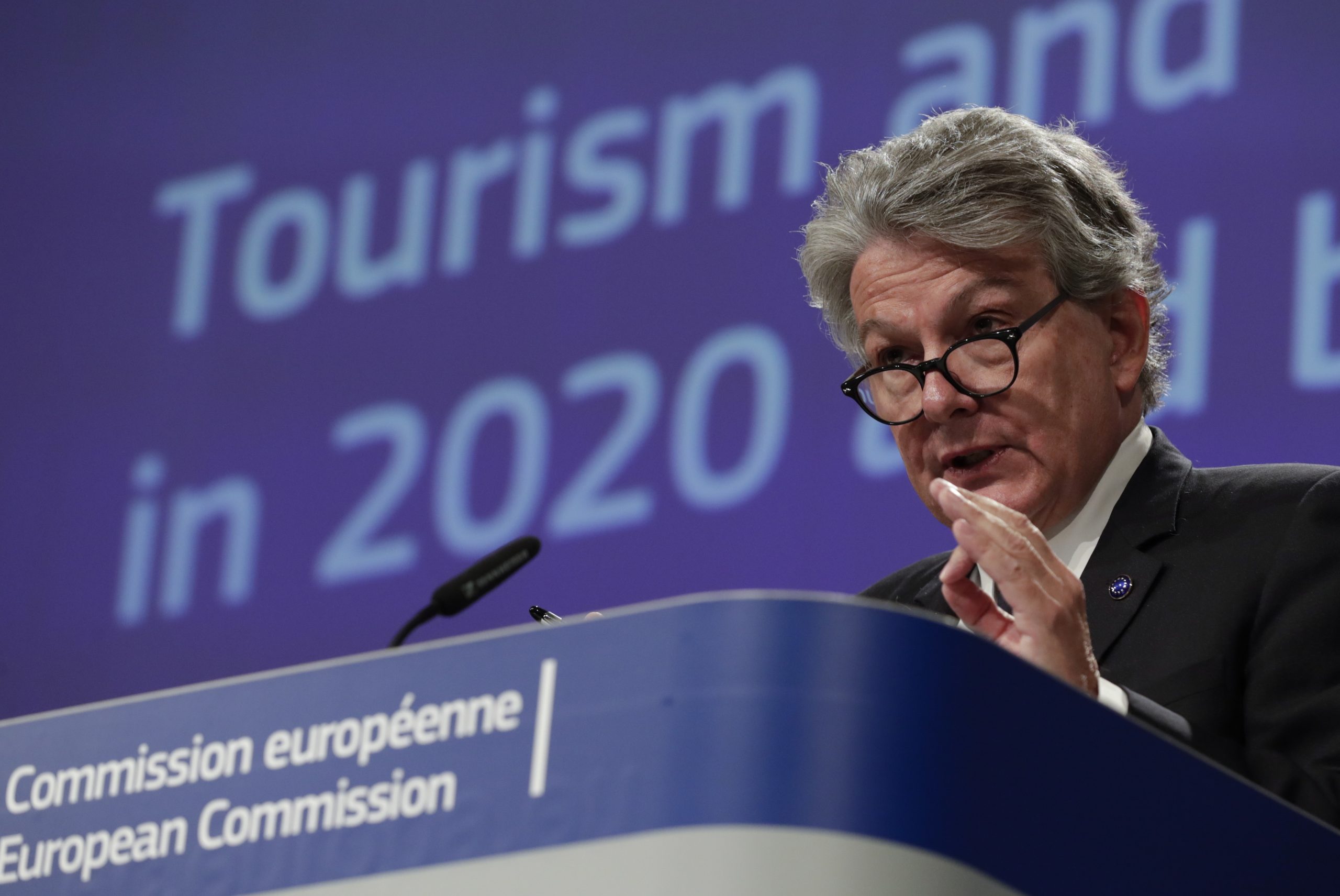 Desinformação é a doença do século, diz Comissão Europeia