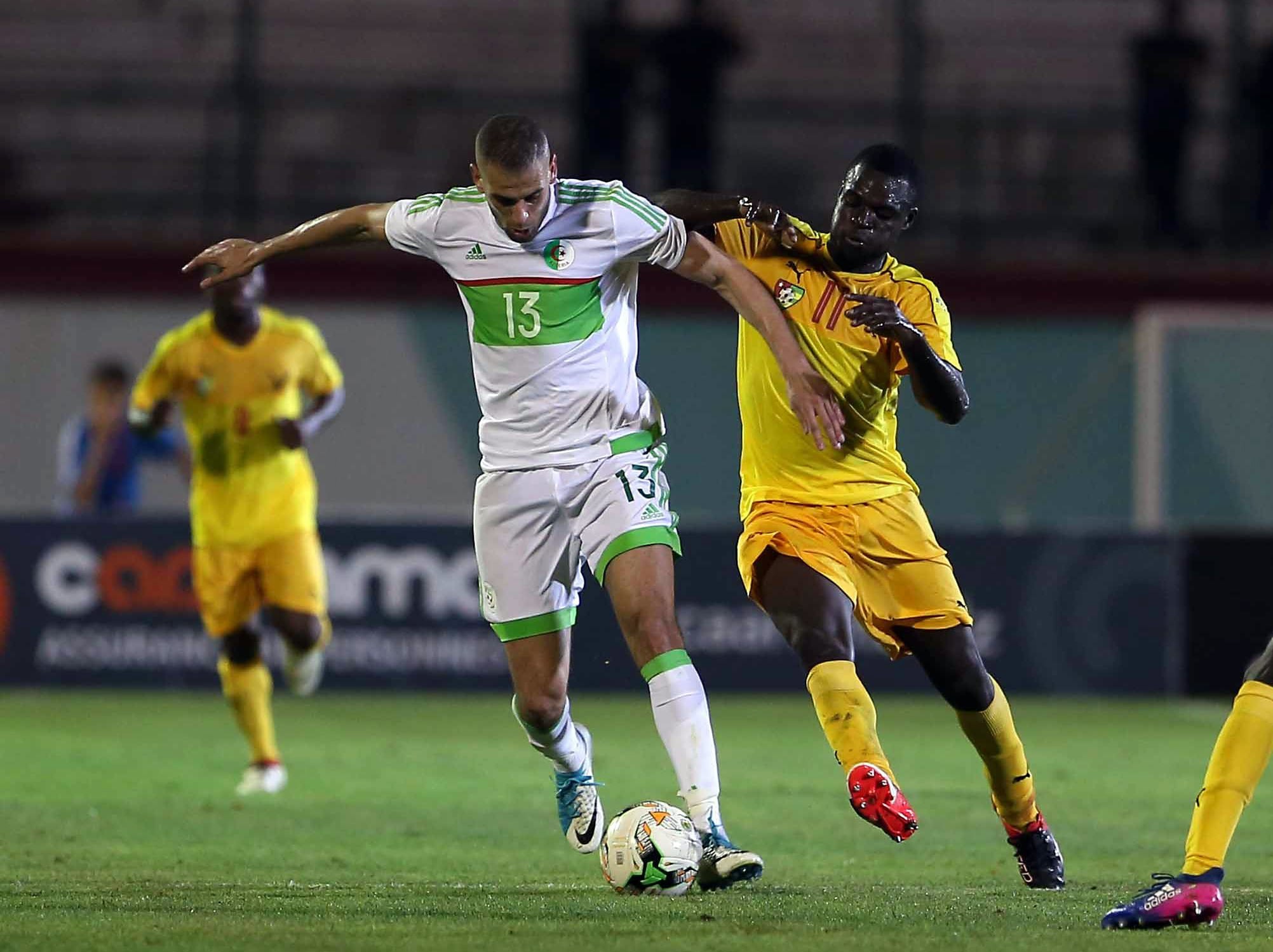 Slimani falha últimos três jogos pelo Newcastle por castigo