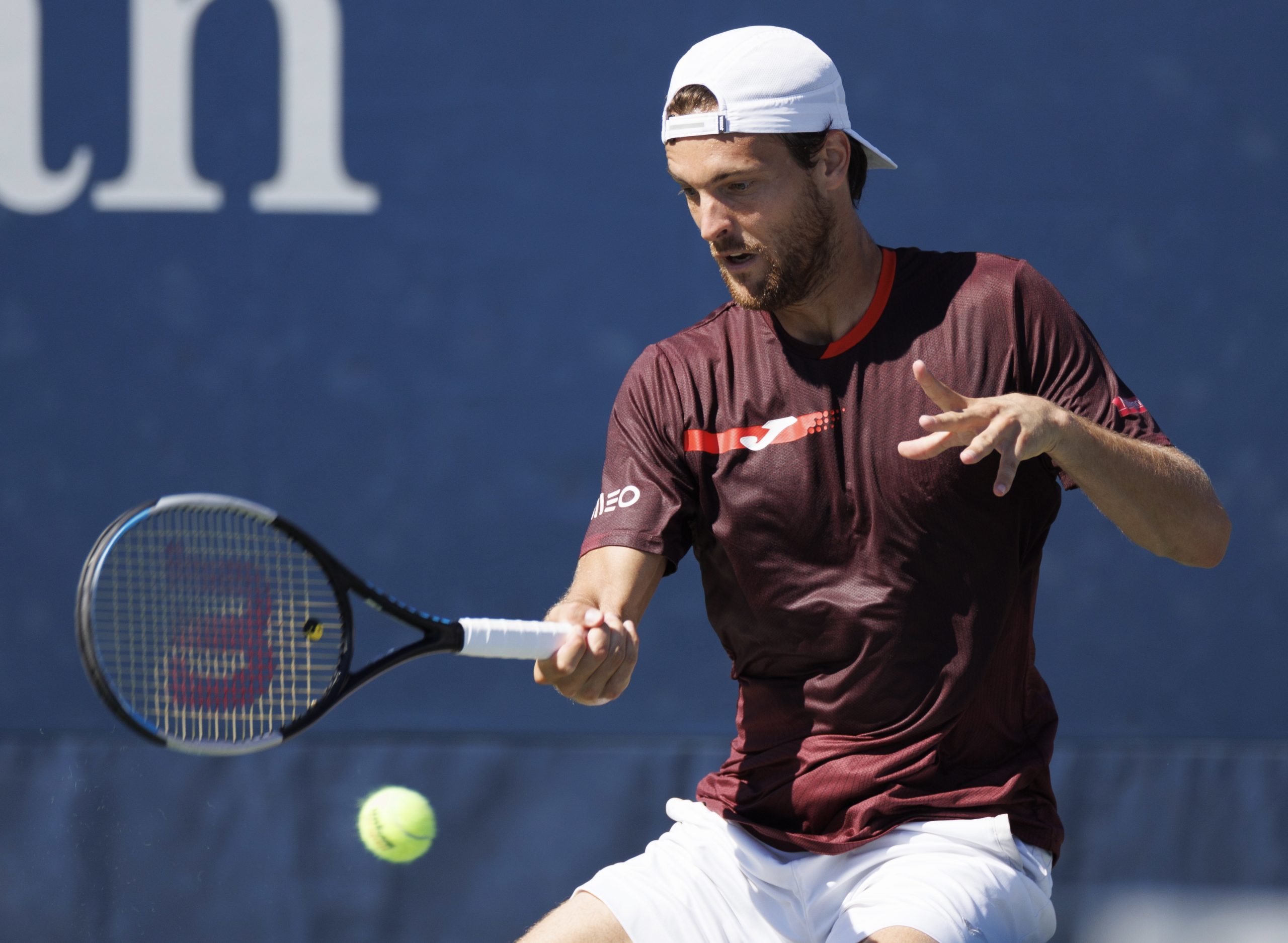 João Sousa avança para os ‘quartos’ do US Open em pares e iguala melhor prestação