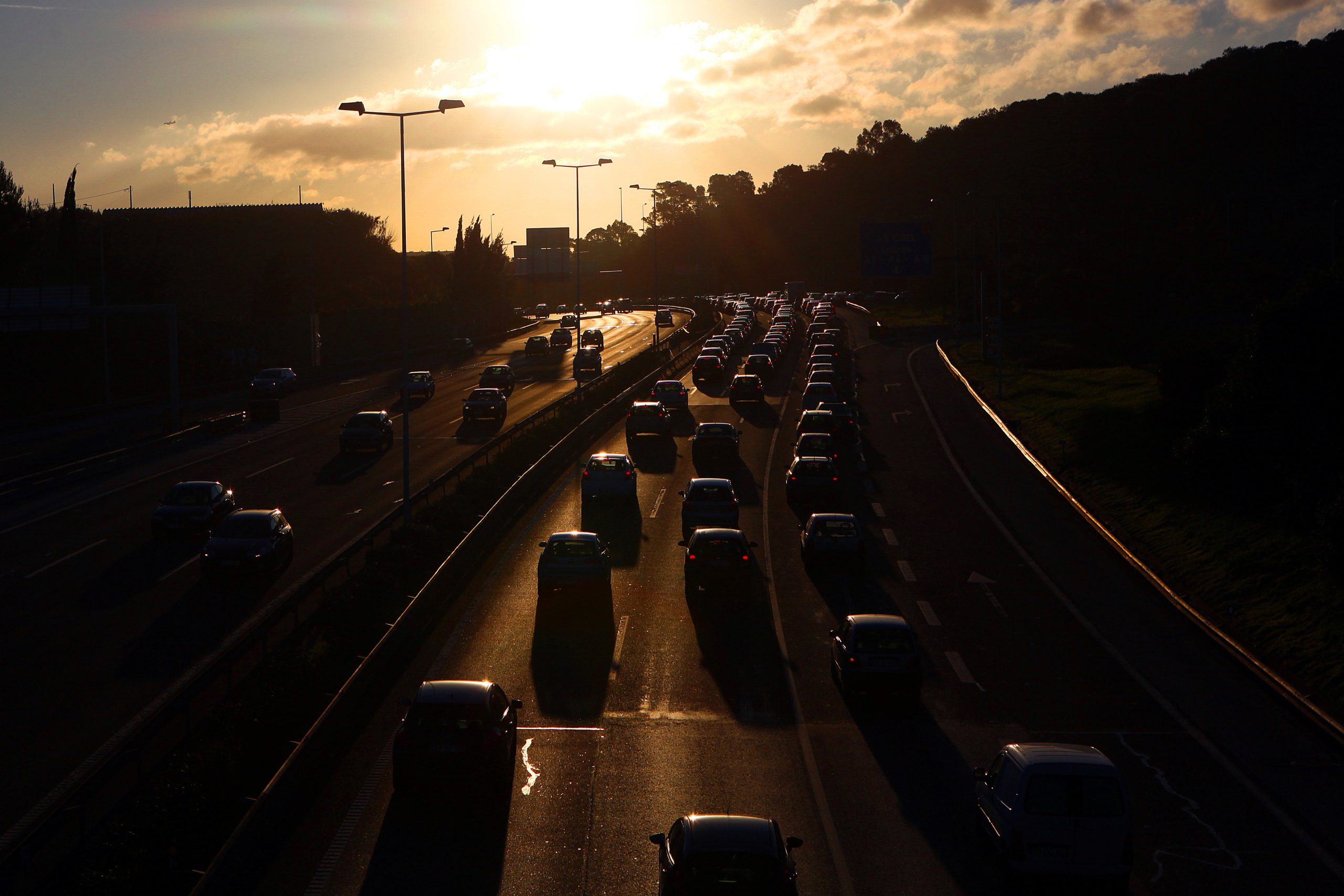 Acidentes por más condições das estradas podem dar lugar a indemnização, alerta DECO