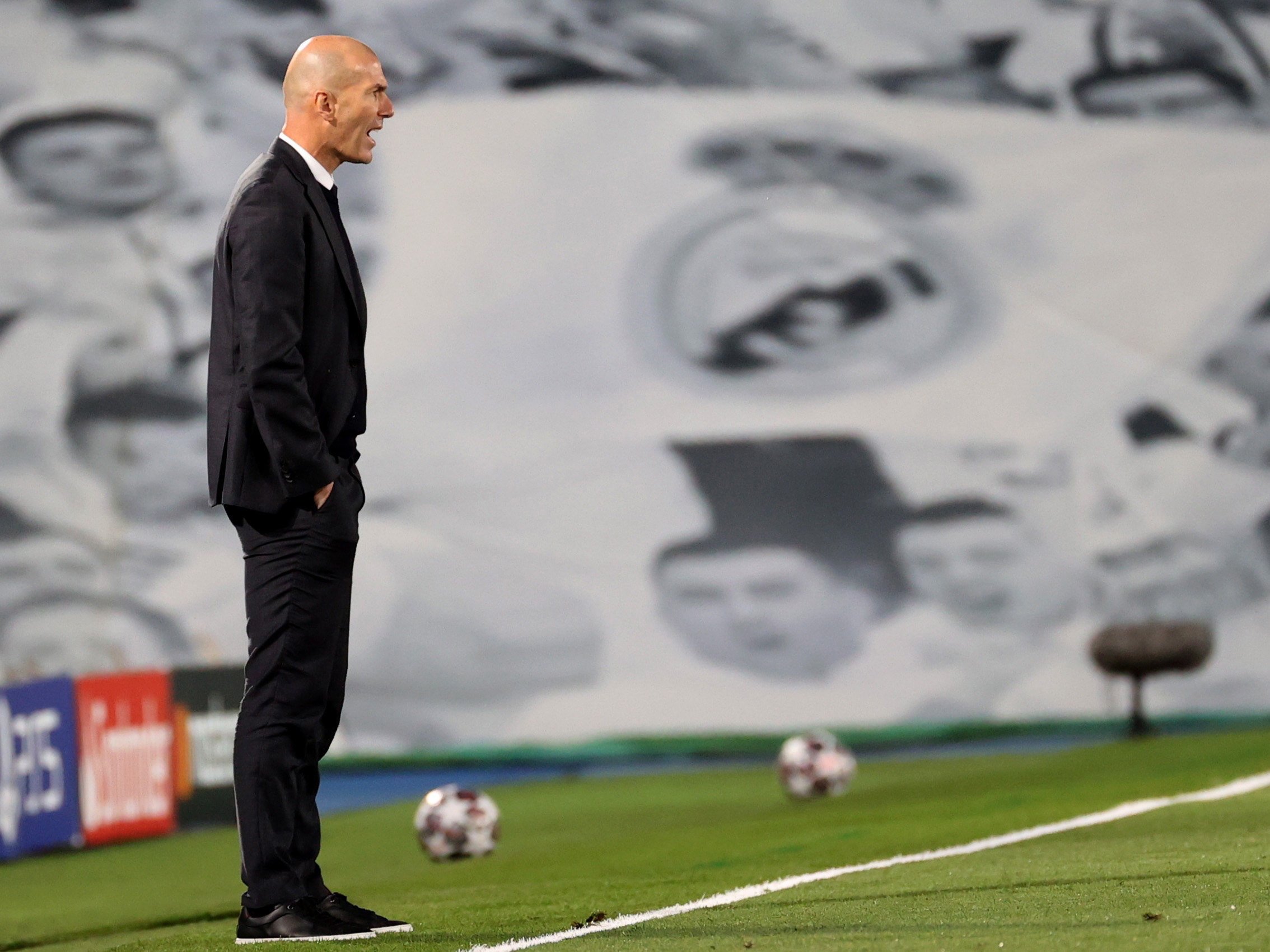 Zidane assume ter saído por sentir falta de confiança da direção do Real Madrid
