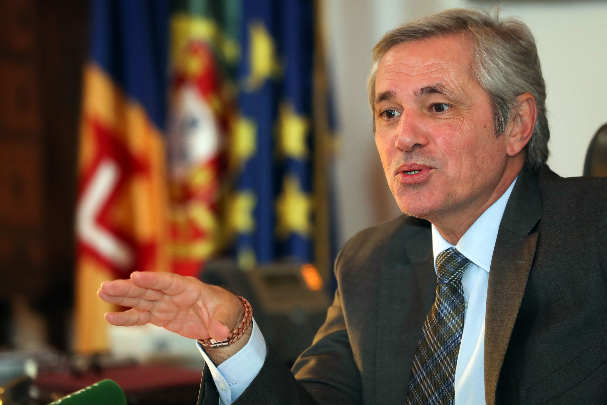 Presidente do parlamento da Madeira diz que não há nada que manche a autonomia