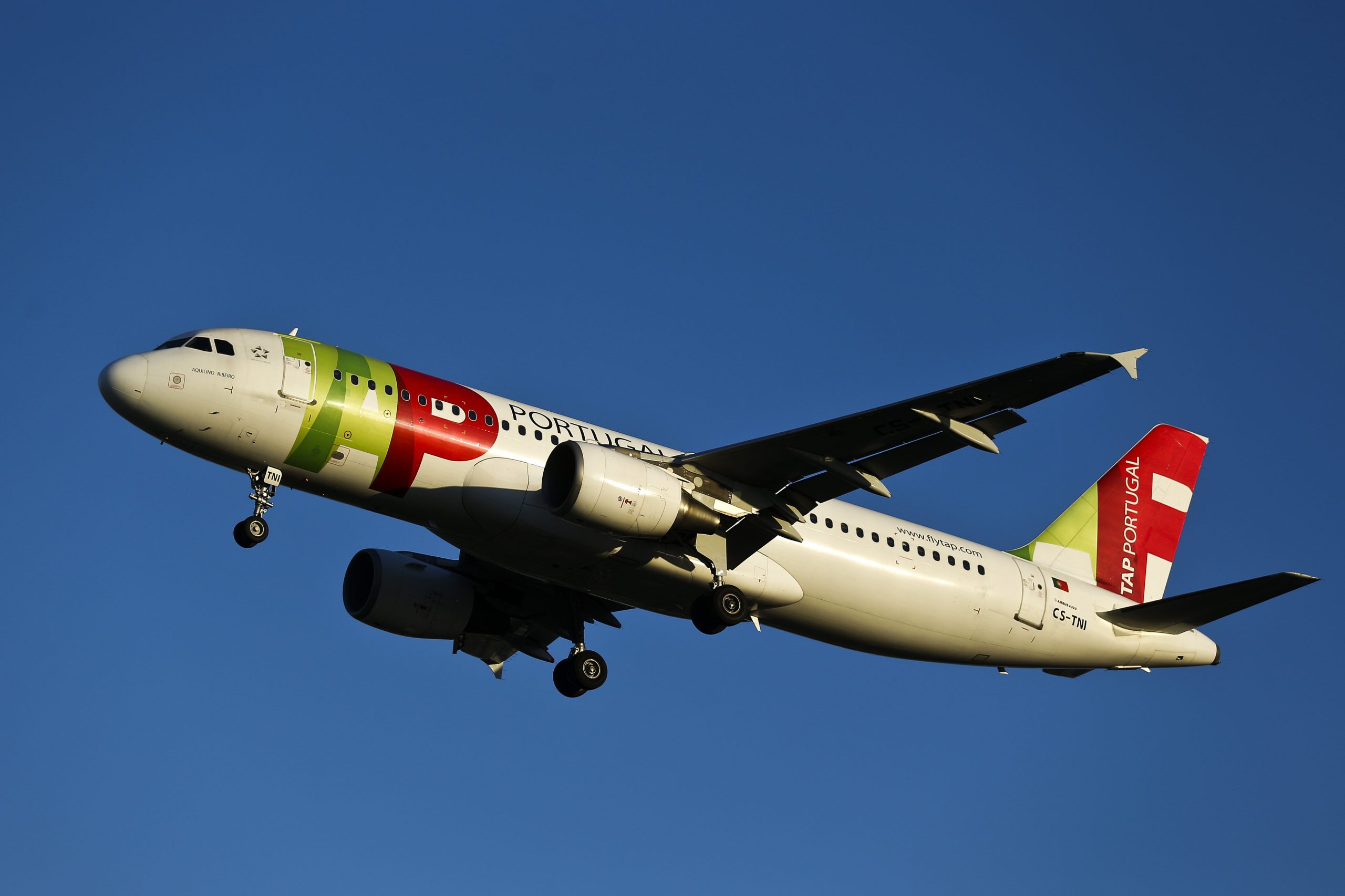 Airbus chama aviões da família A320 para atualização. TAP e Azores Airlines podem ser afetadas